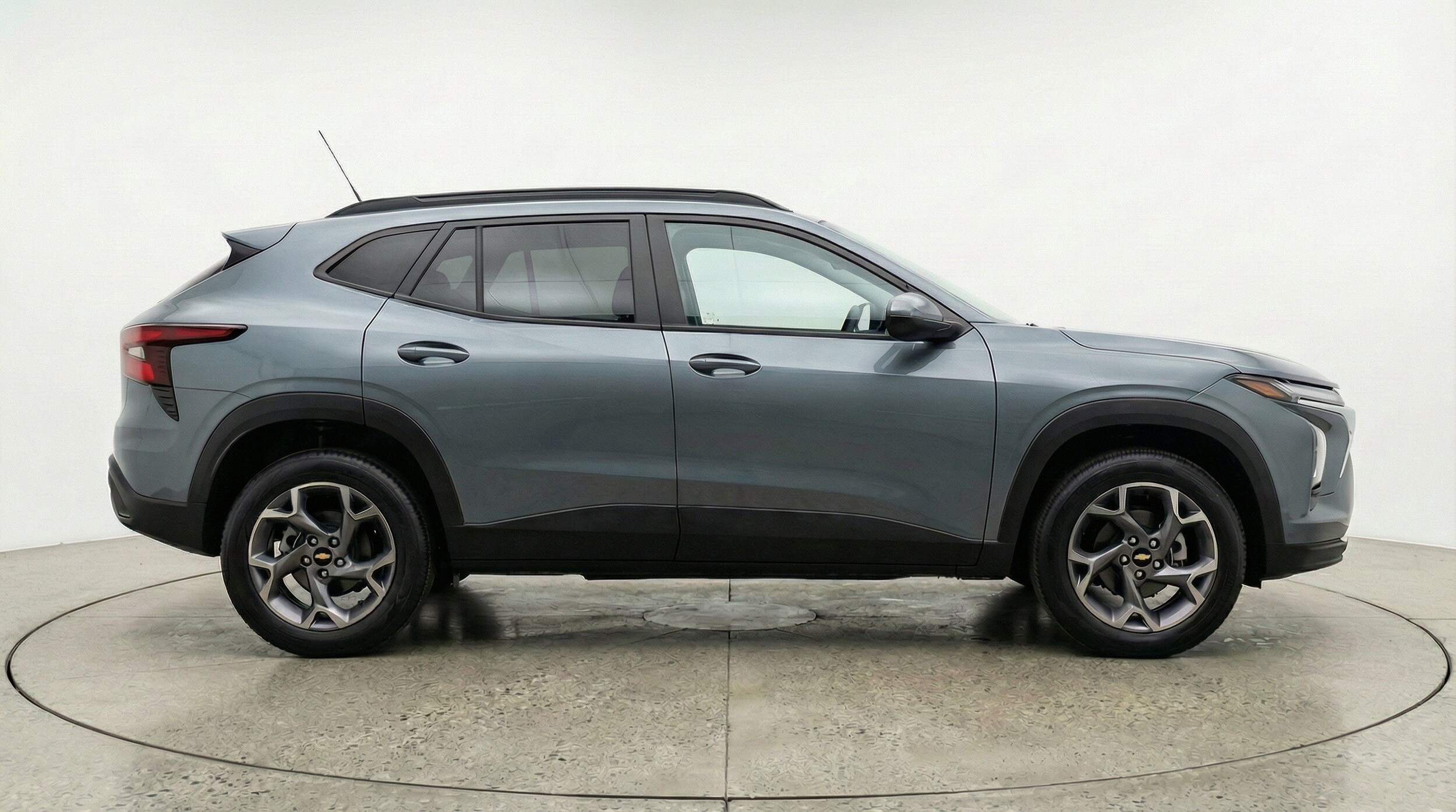 Thumbnail: 2025 Chevrolet Trax - 11