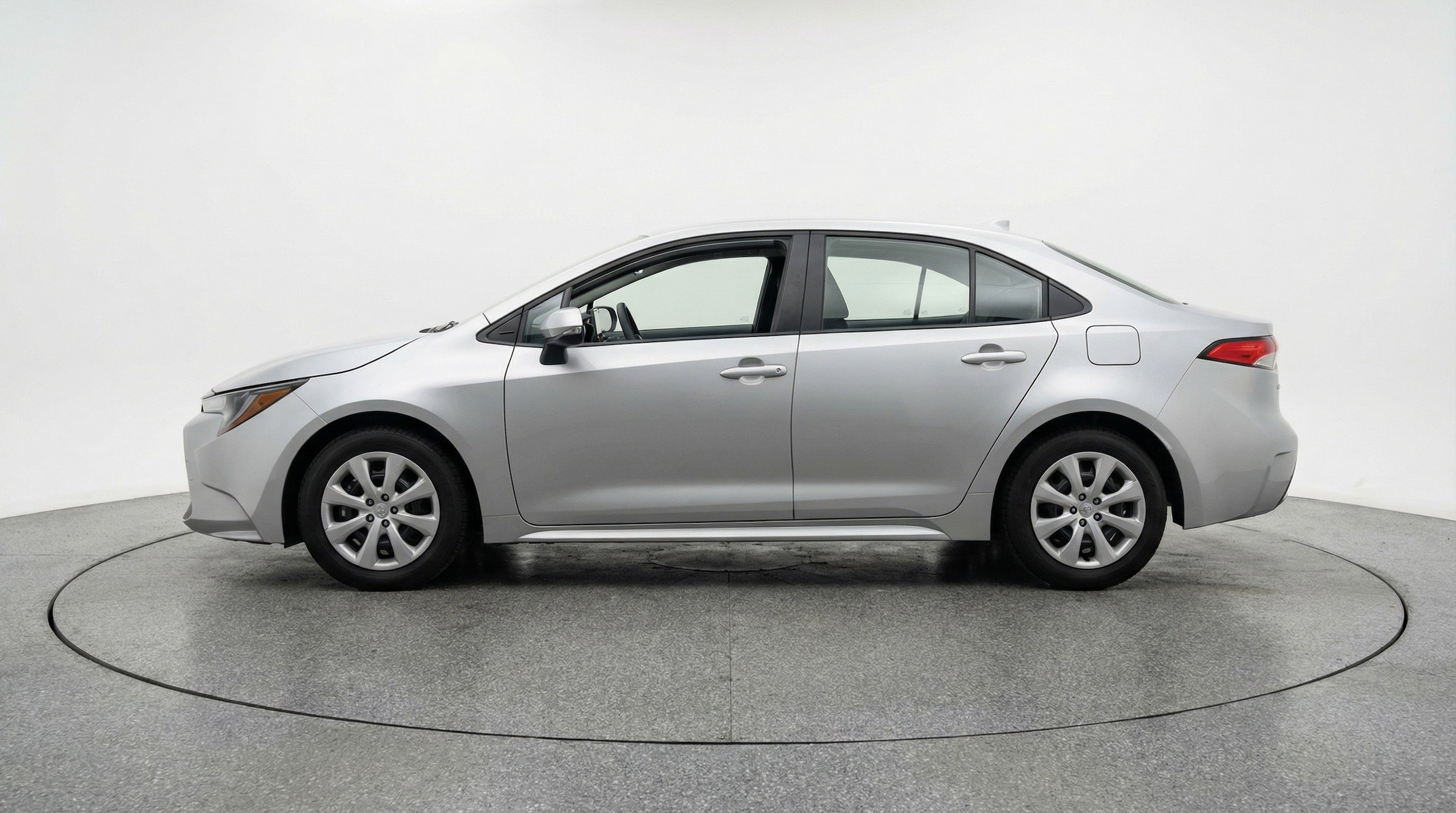 Thumbnail: 2025 Toyota Corolla - 5