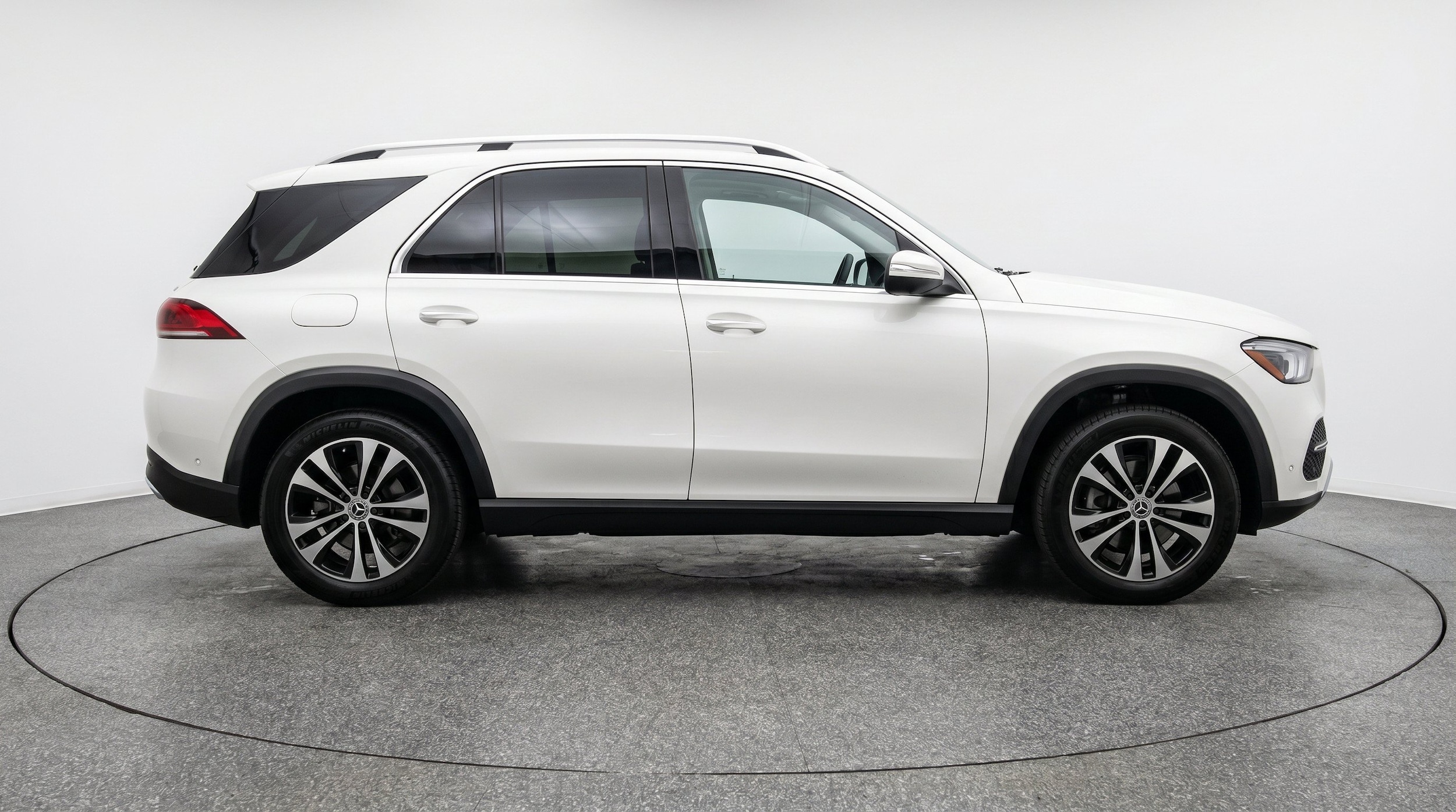 Thumbnail: 2026 Mercedes-Benz GLE - 11