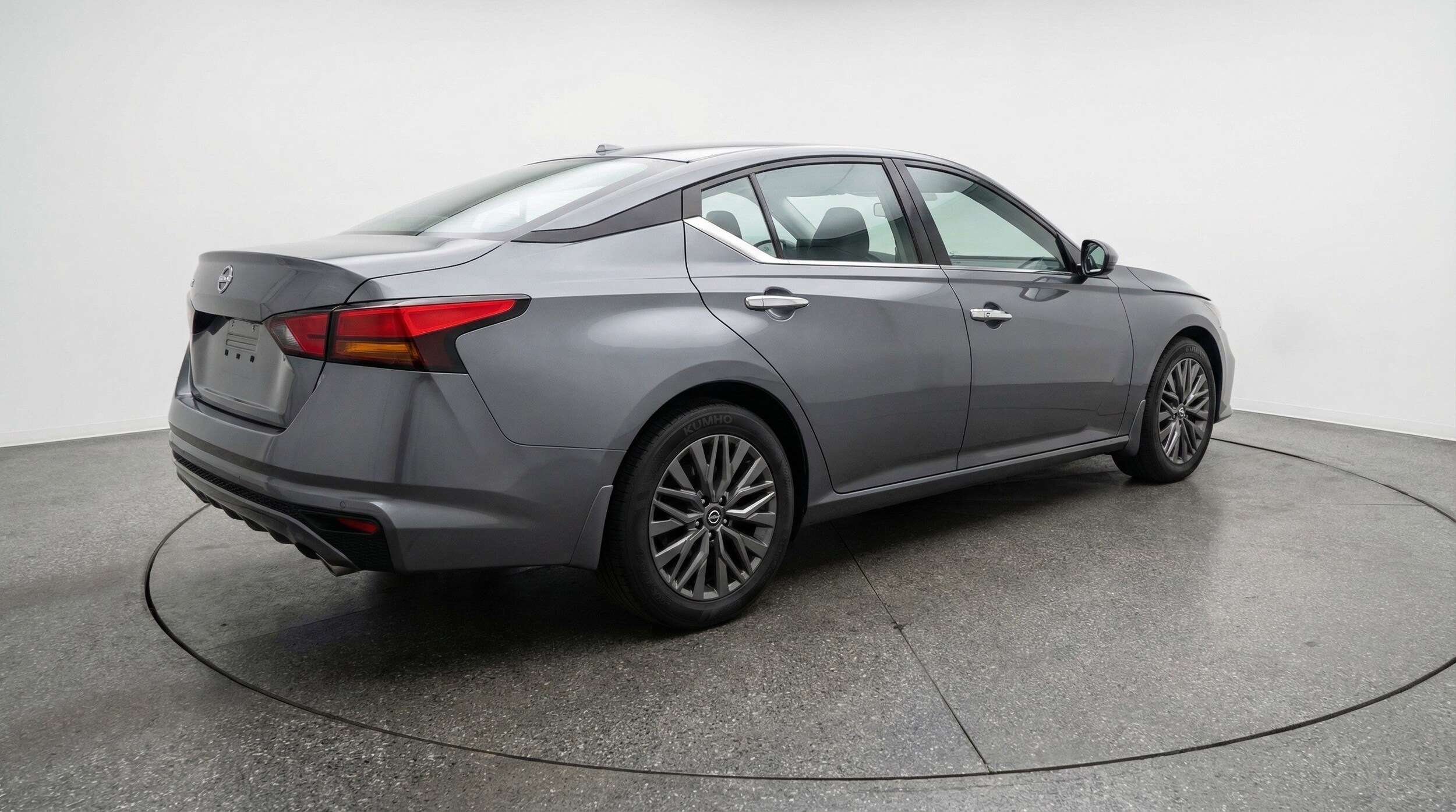 Thumbnail: 2025 Nissan Altima - 9