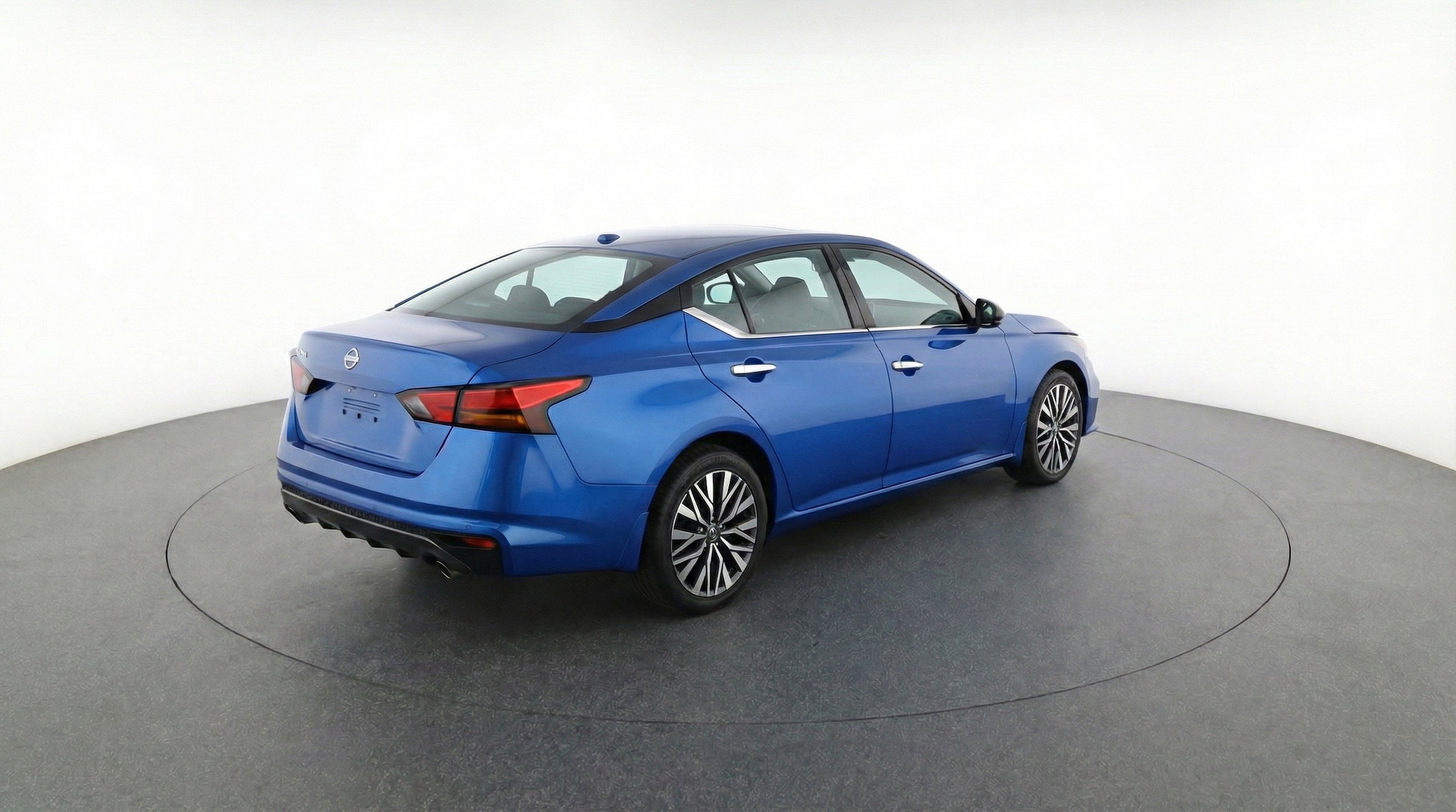 Thumbnail: 2025 Nissan Altima - 9