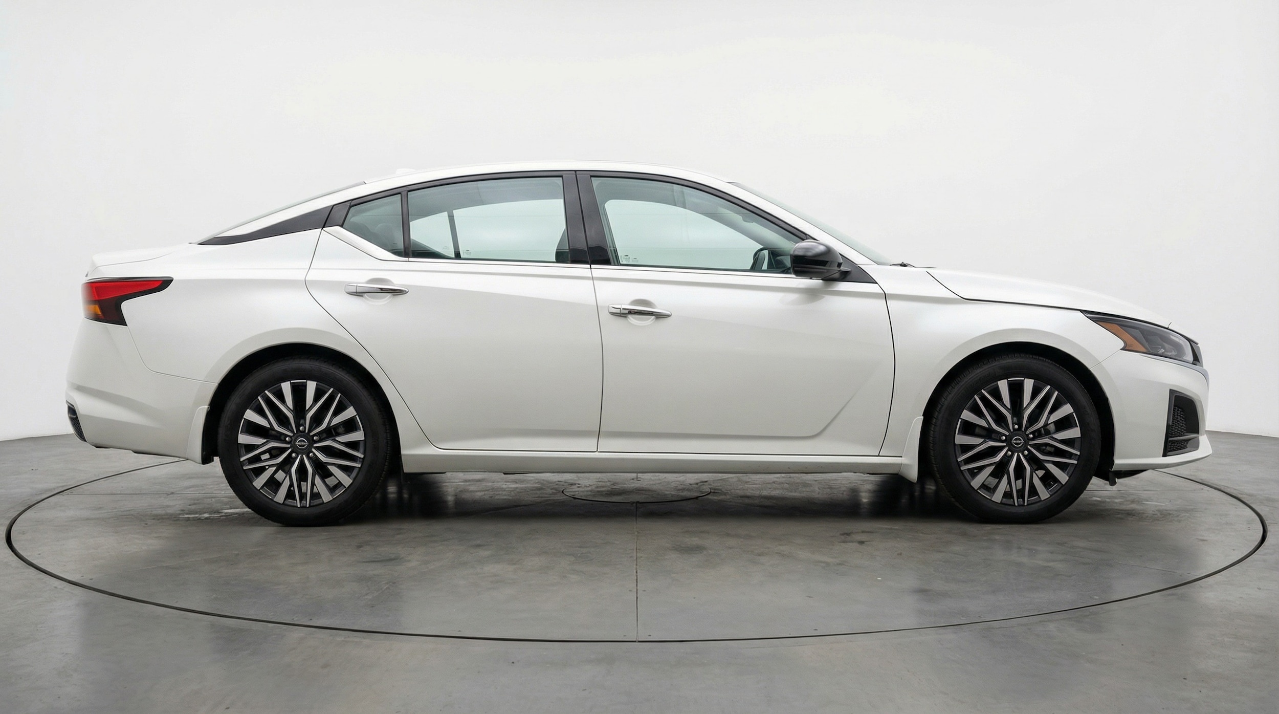 Thumbnail: 2025 Nissan Altima - 8