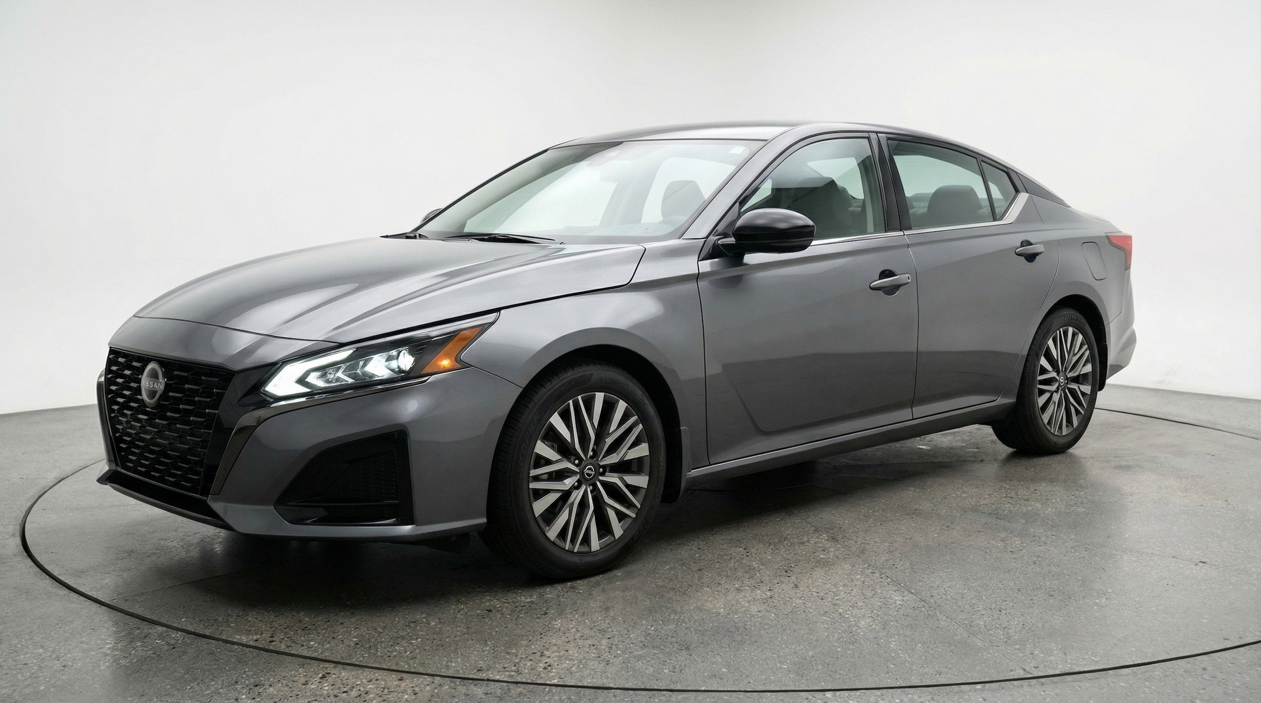 Thumbnail: 2025 Nissan Altima - 3