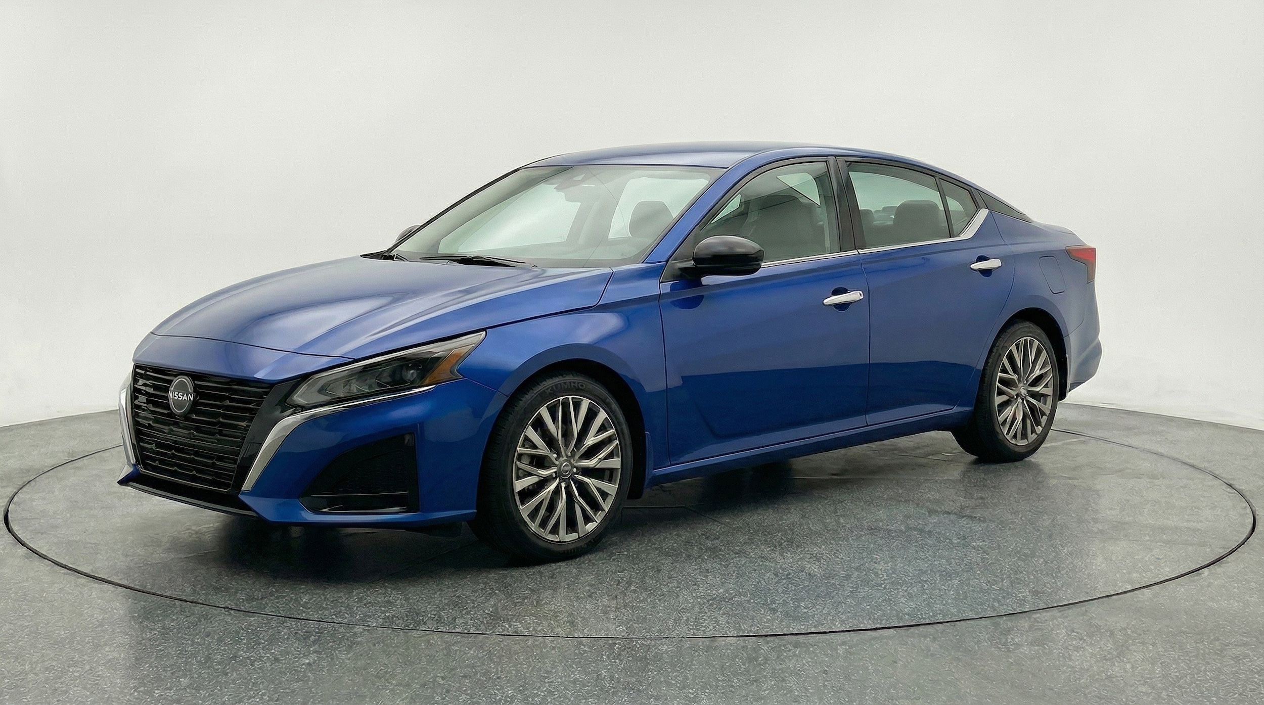Thumbnail: 2025 Nissan Altima - 3