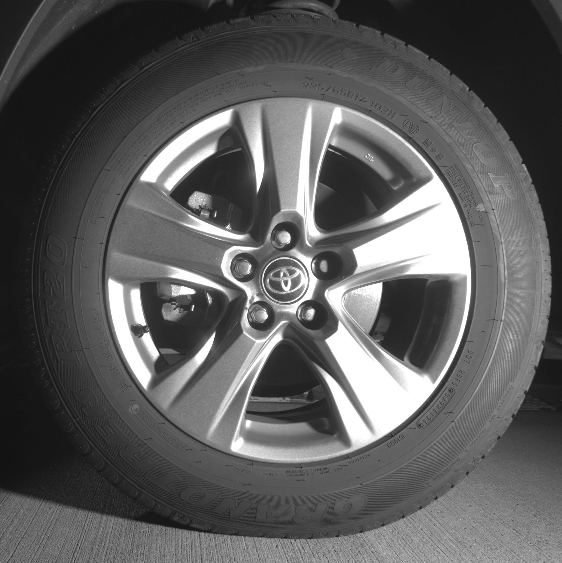 Thumbnail: 2025 Toyota RAV4 - 9