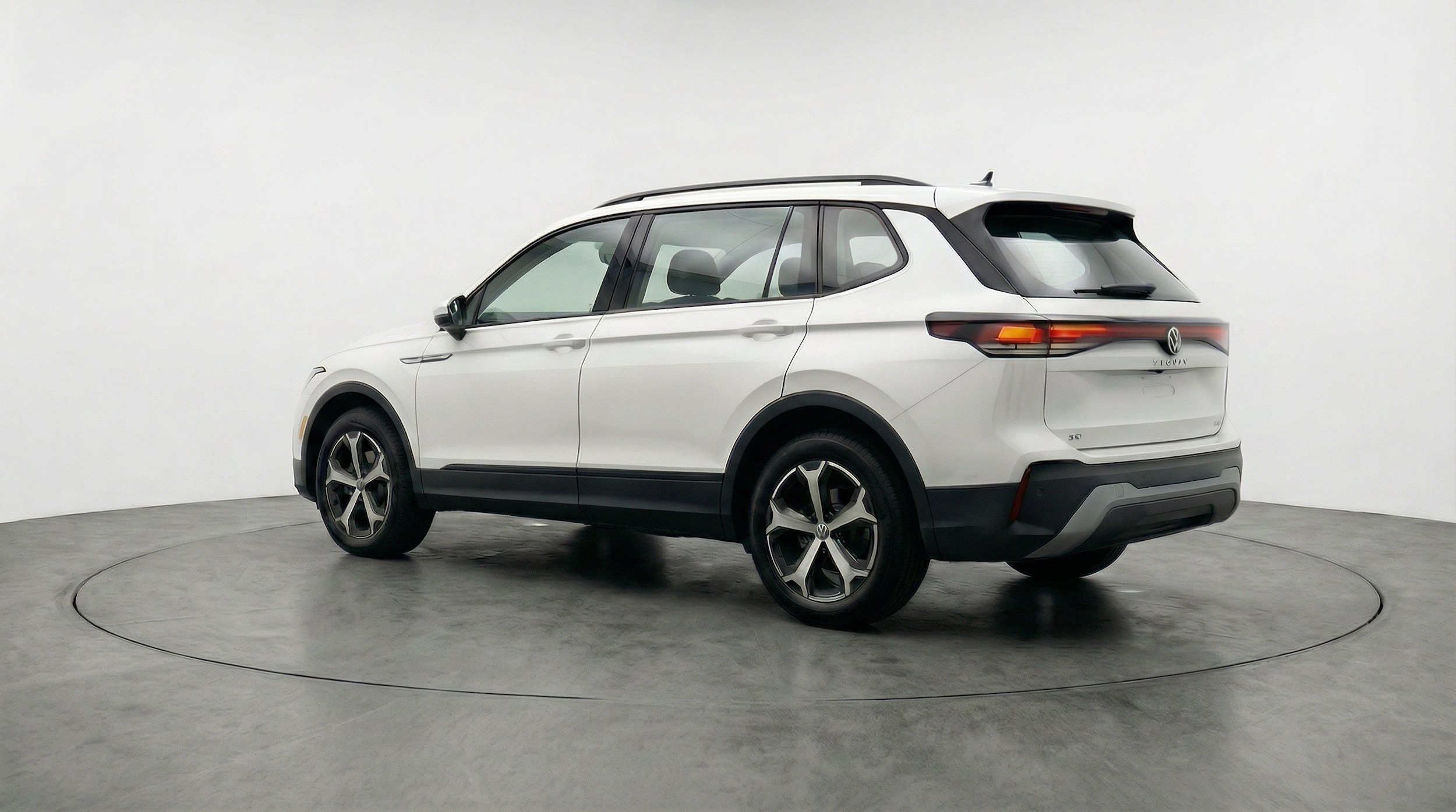 Thumbnail: 2026 Volkswagen Tiguan - 6