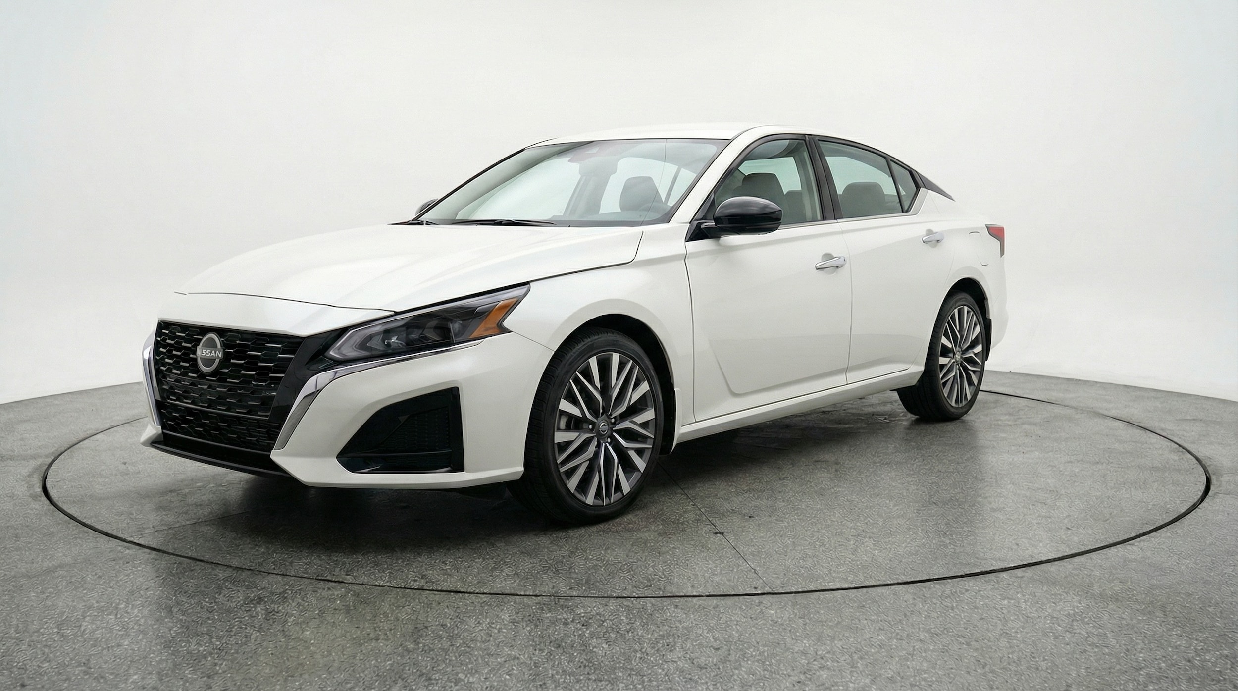 Thumbnail: 2025 Nissan Altima - 3