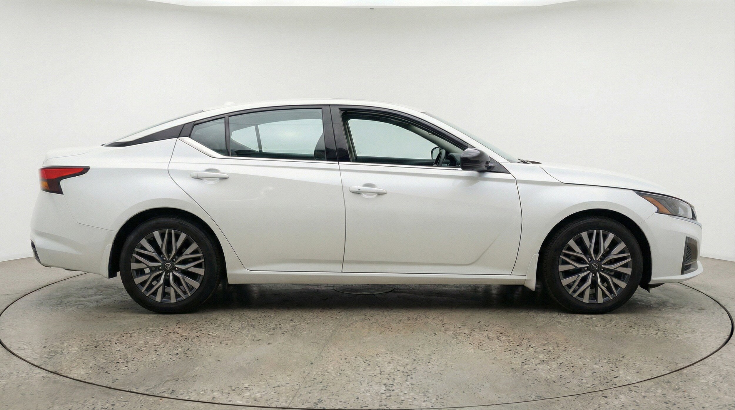 Thumbnail: 2025 Nissan Altima - 11