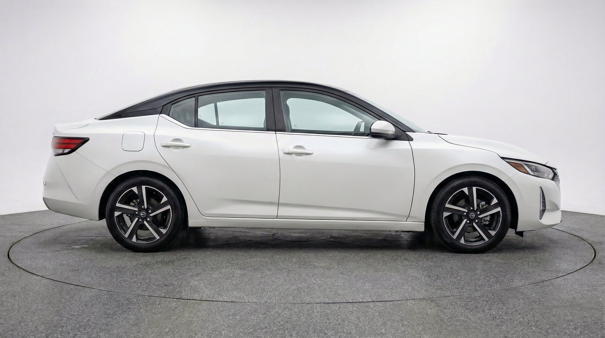Thumbnail: 2025 Nissan Sentra - 11