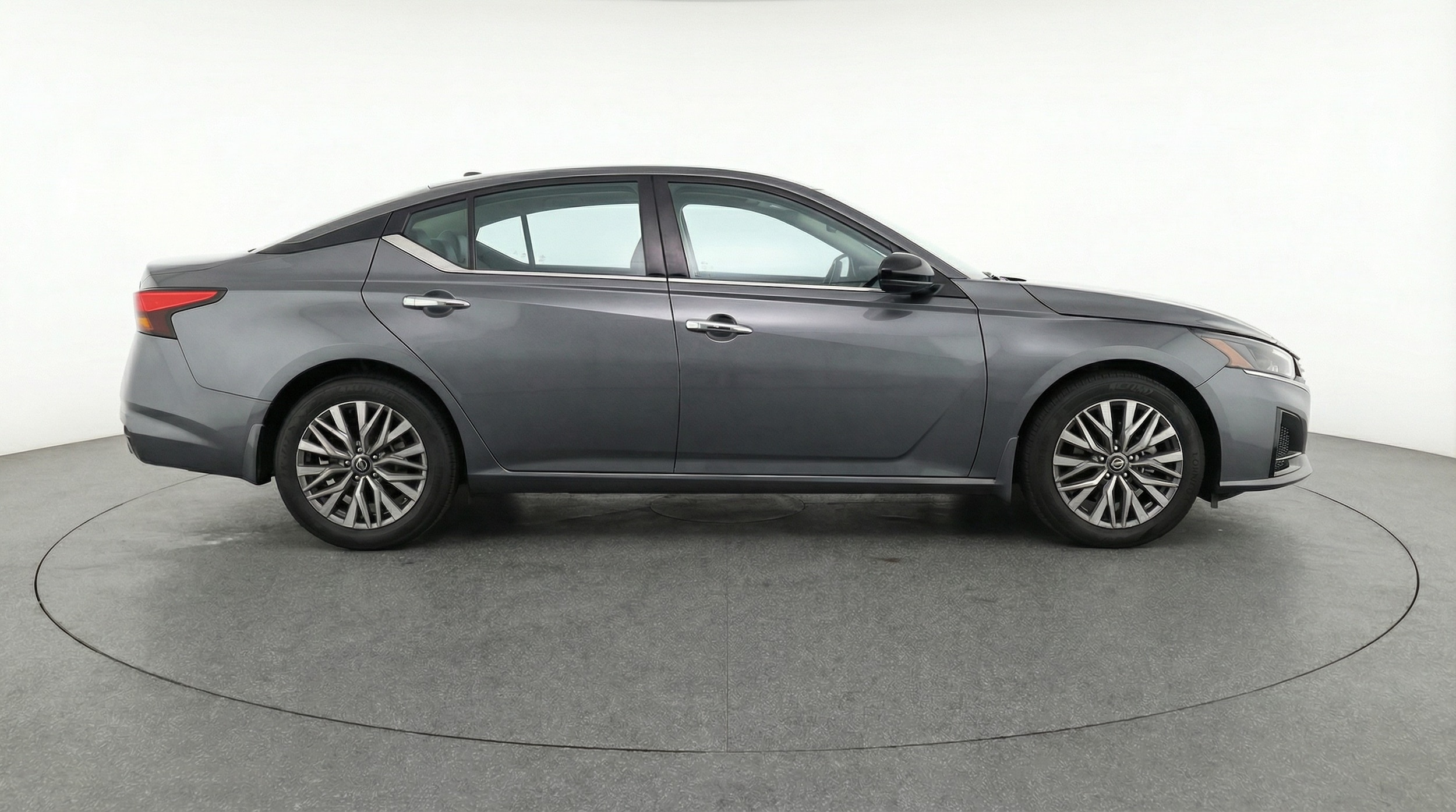 Thumbnail: 2025 Nissan Altima - 8