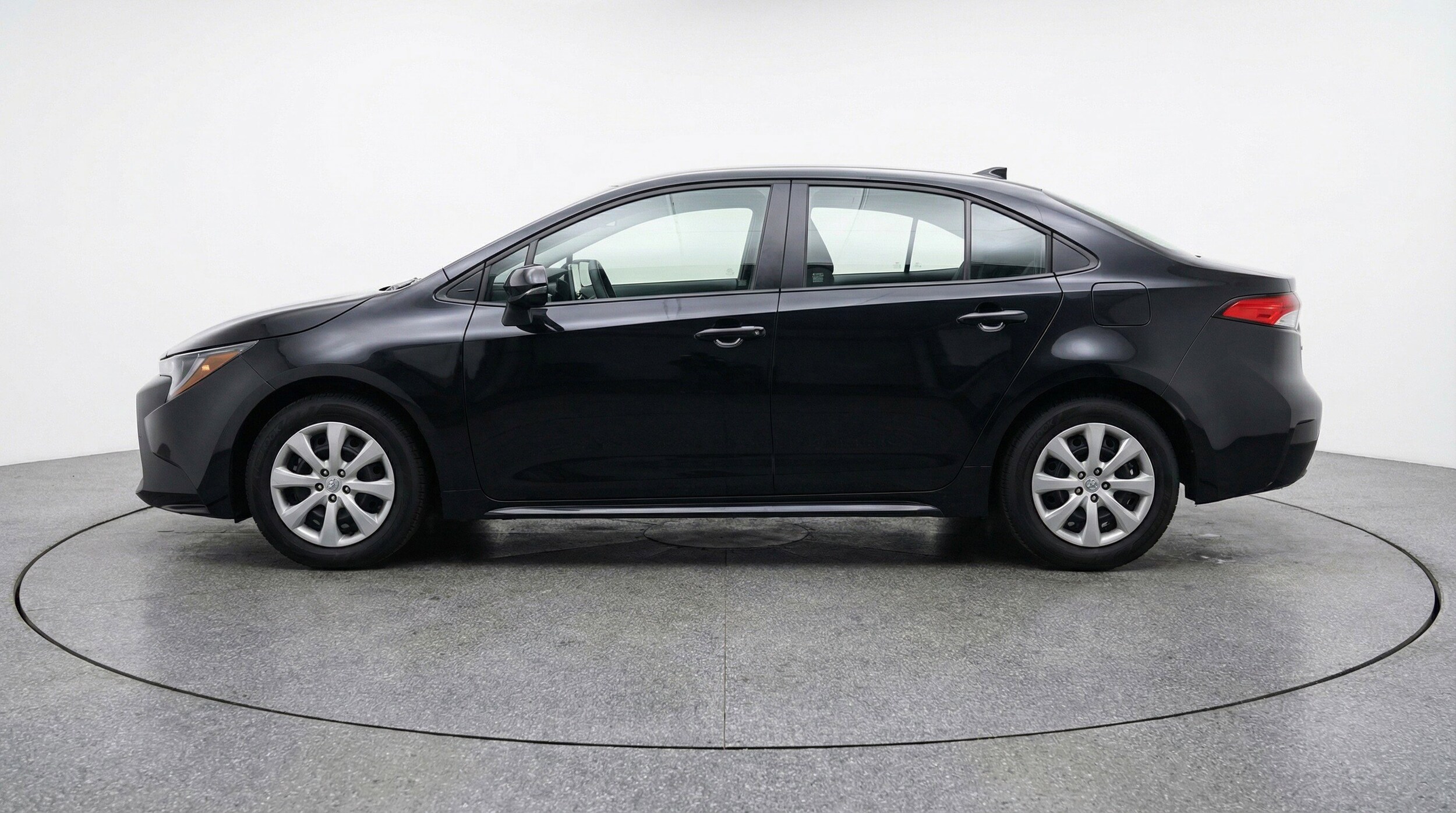 Thumbnail: 2025 Toyota Corolla - 5