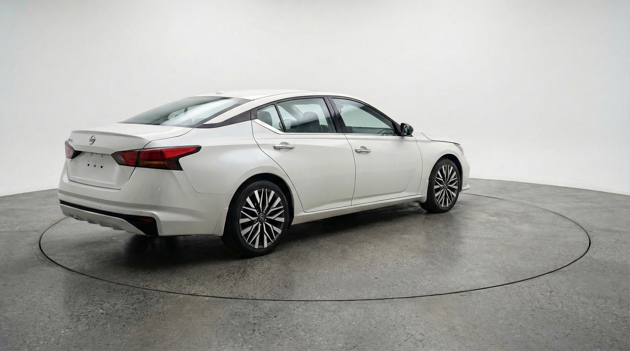 Thumbnail: 2025 Nissan Altima - 9