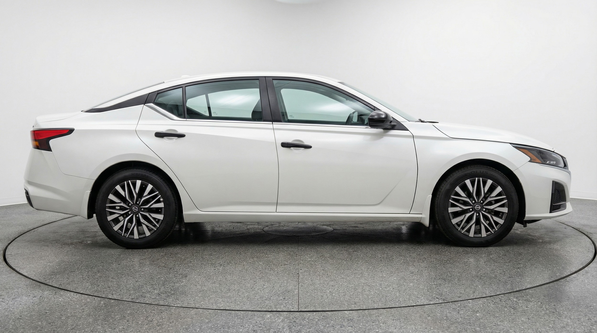 Thumbnail: 2025 Nissan Altima - 8