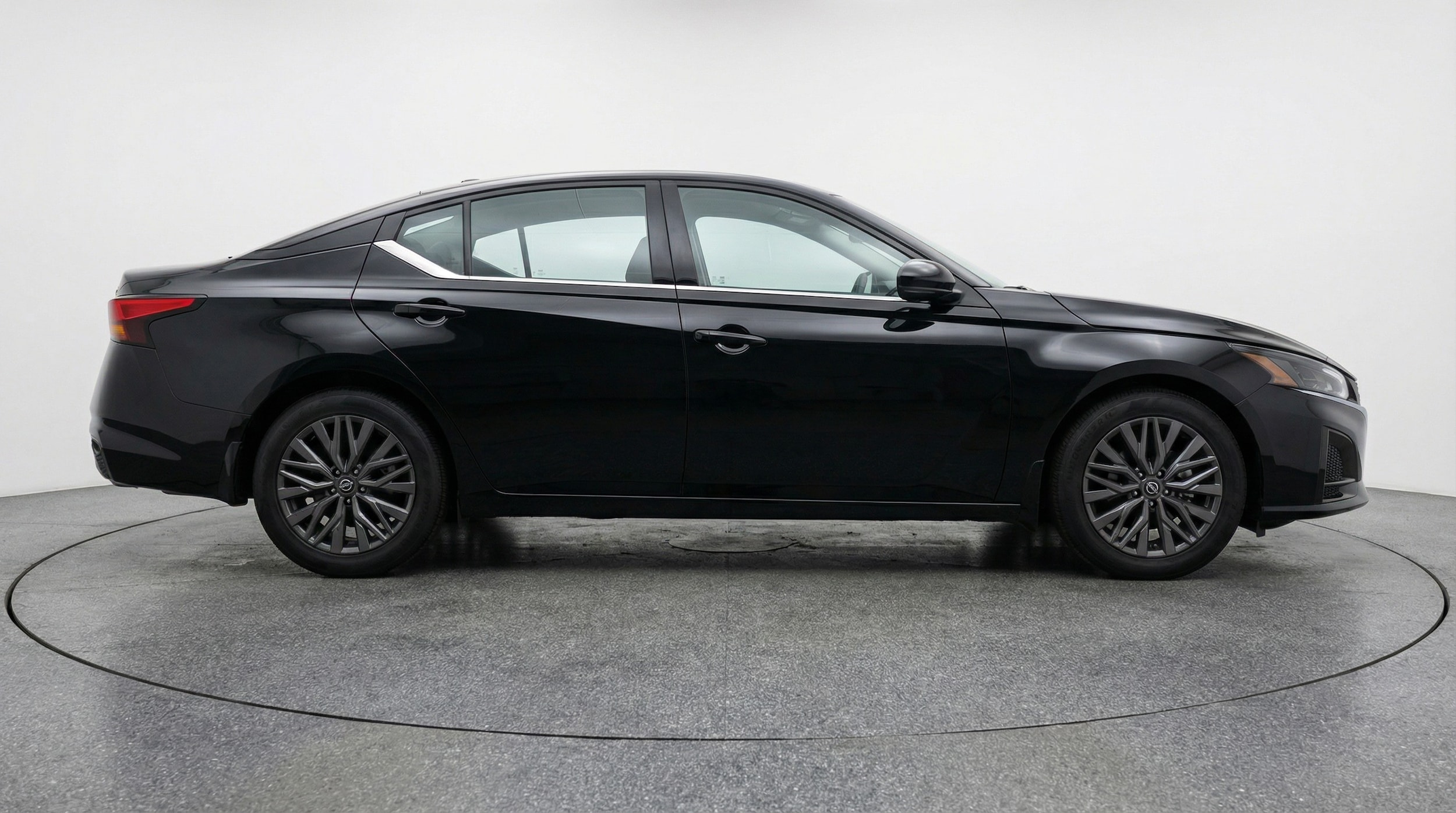 Thumbnail: 2025 Nissan Altima - 8