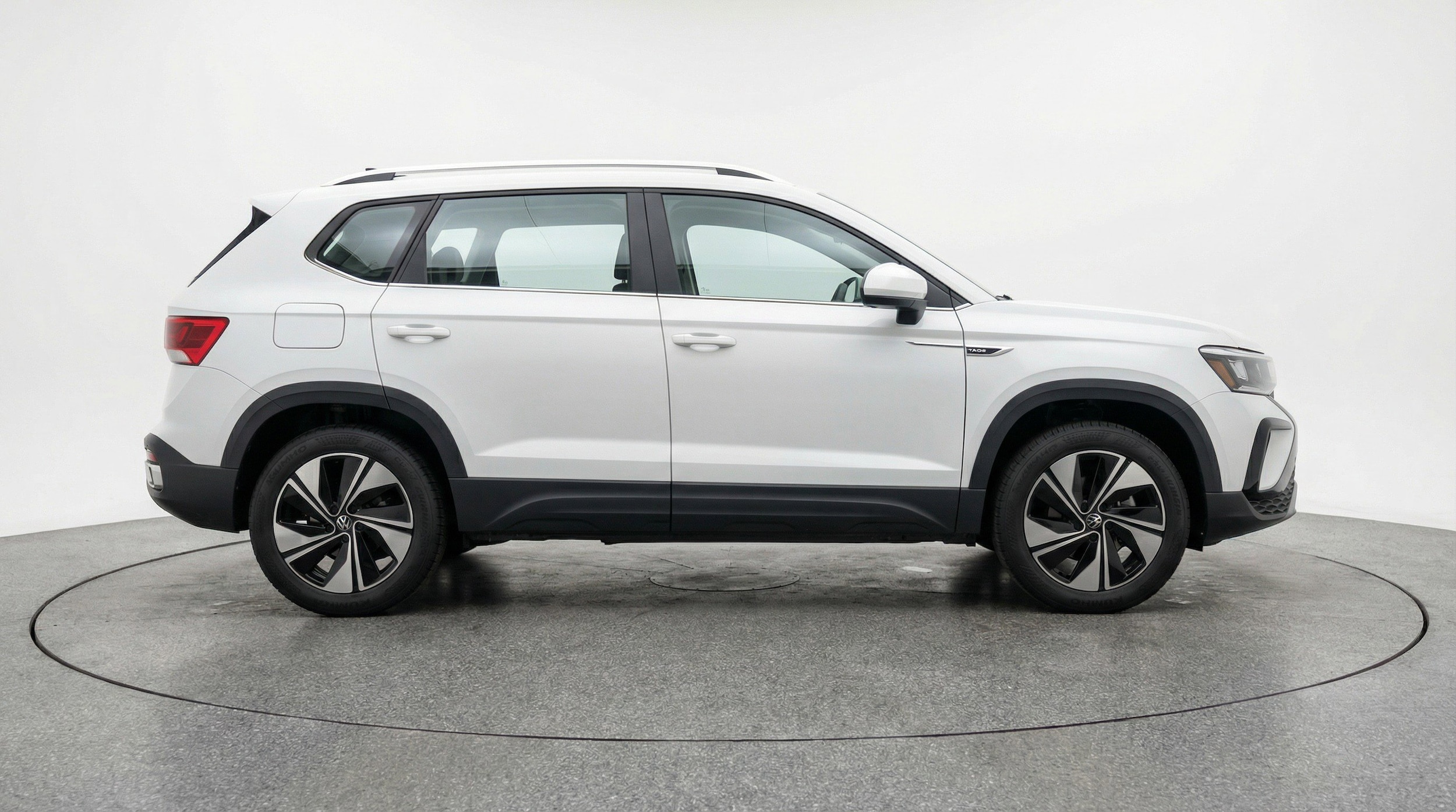 Thumbnail: 2025 Volkswagen Taos - 11