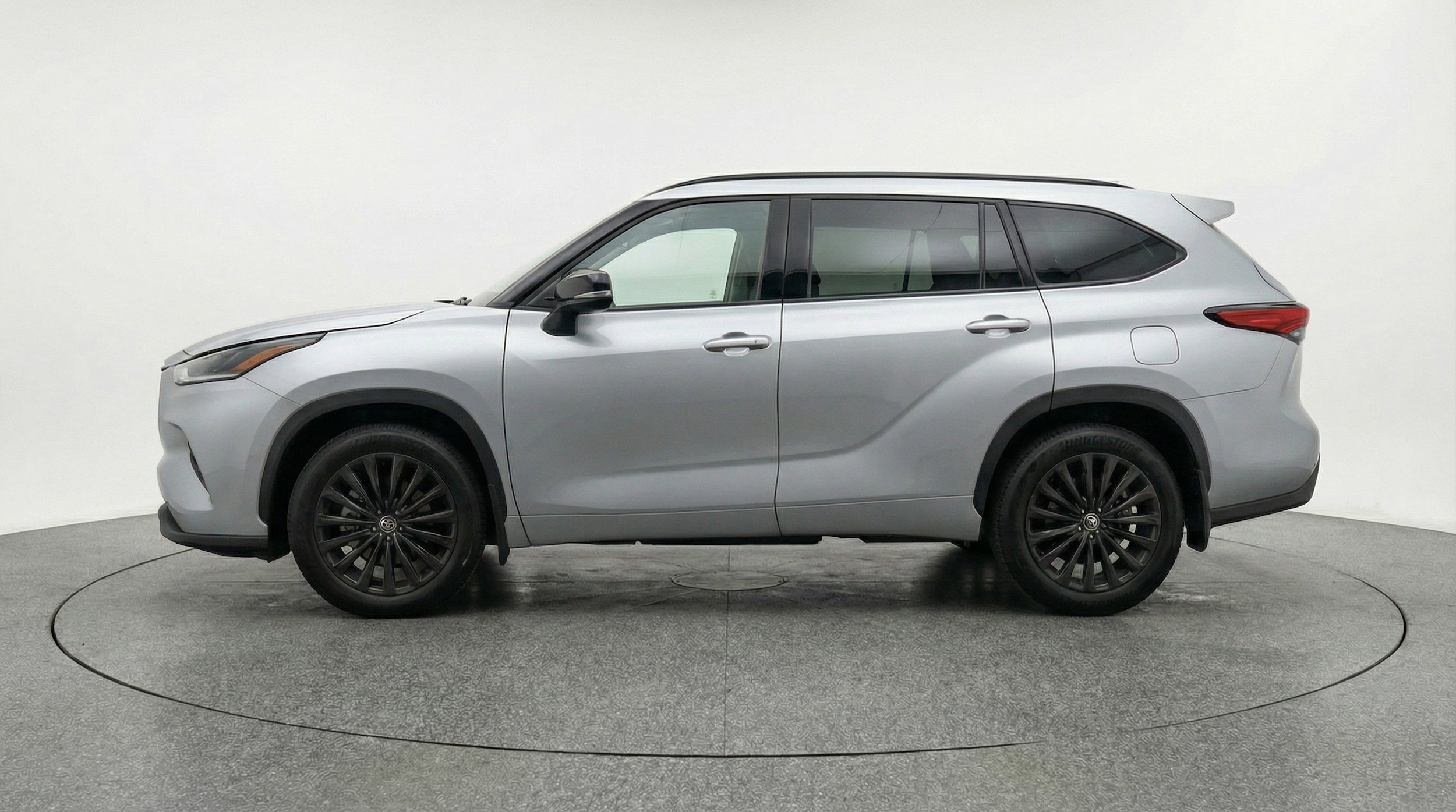 Thumbnail: 2025 Toyota Highlander - 5