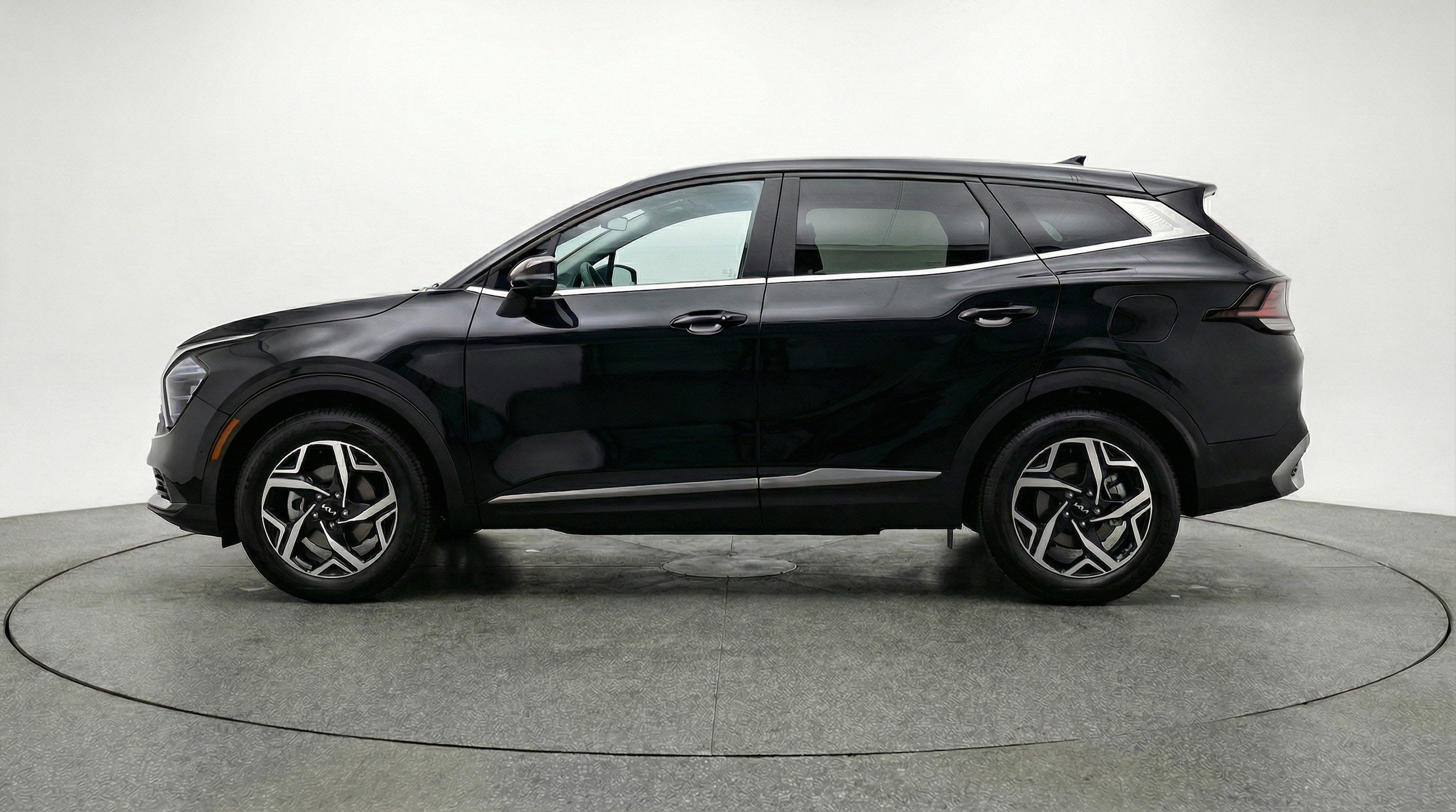 Thumbnail: 2025 Kia Sportage - 5