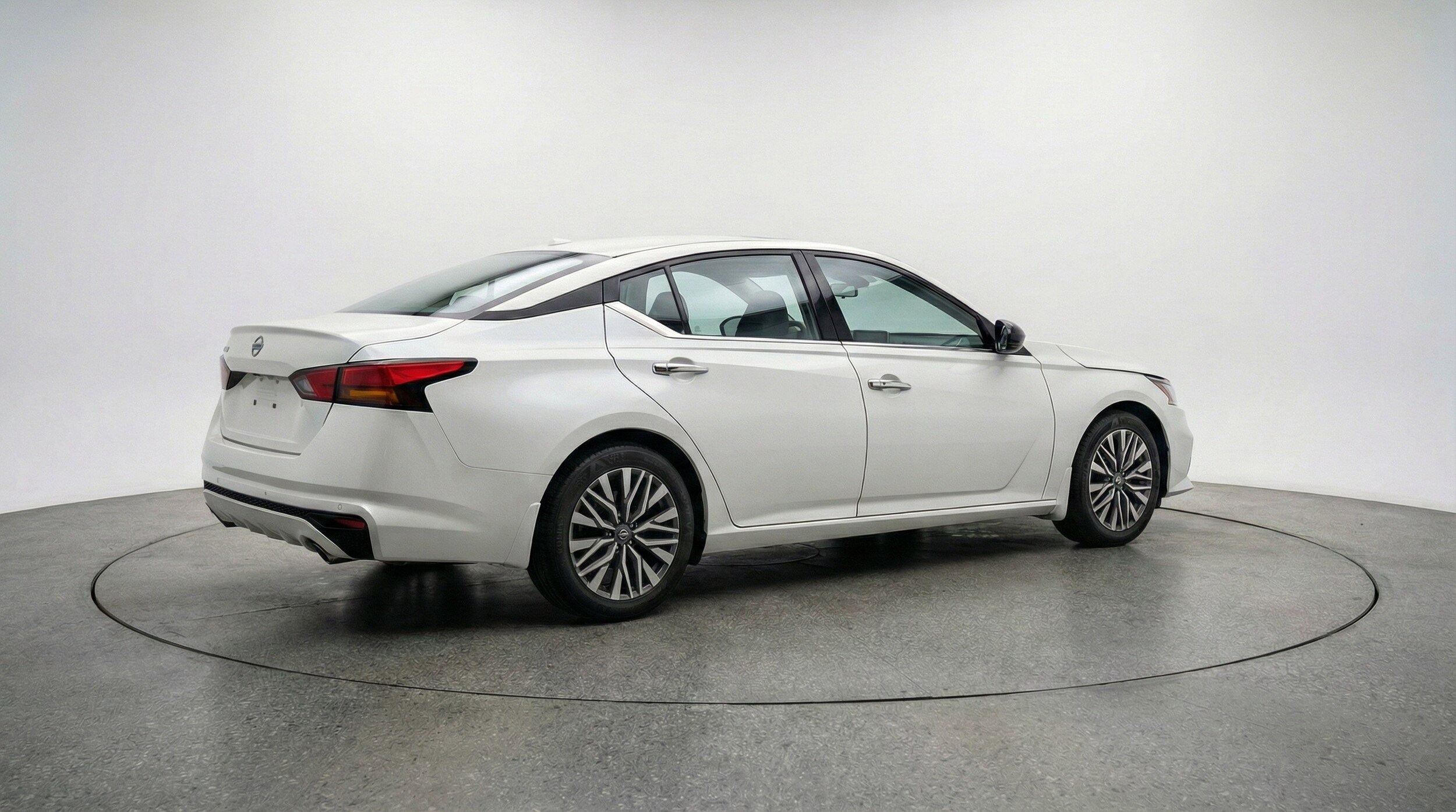 Thumbnail: 2025 Nissan Altima - 9