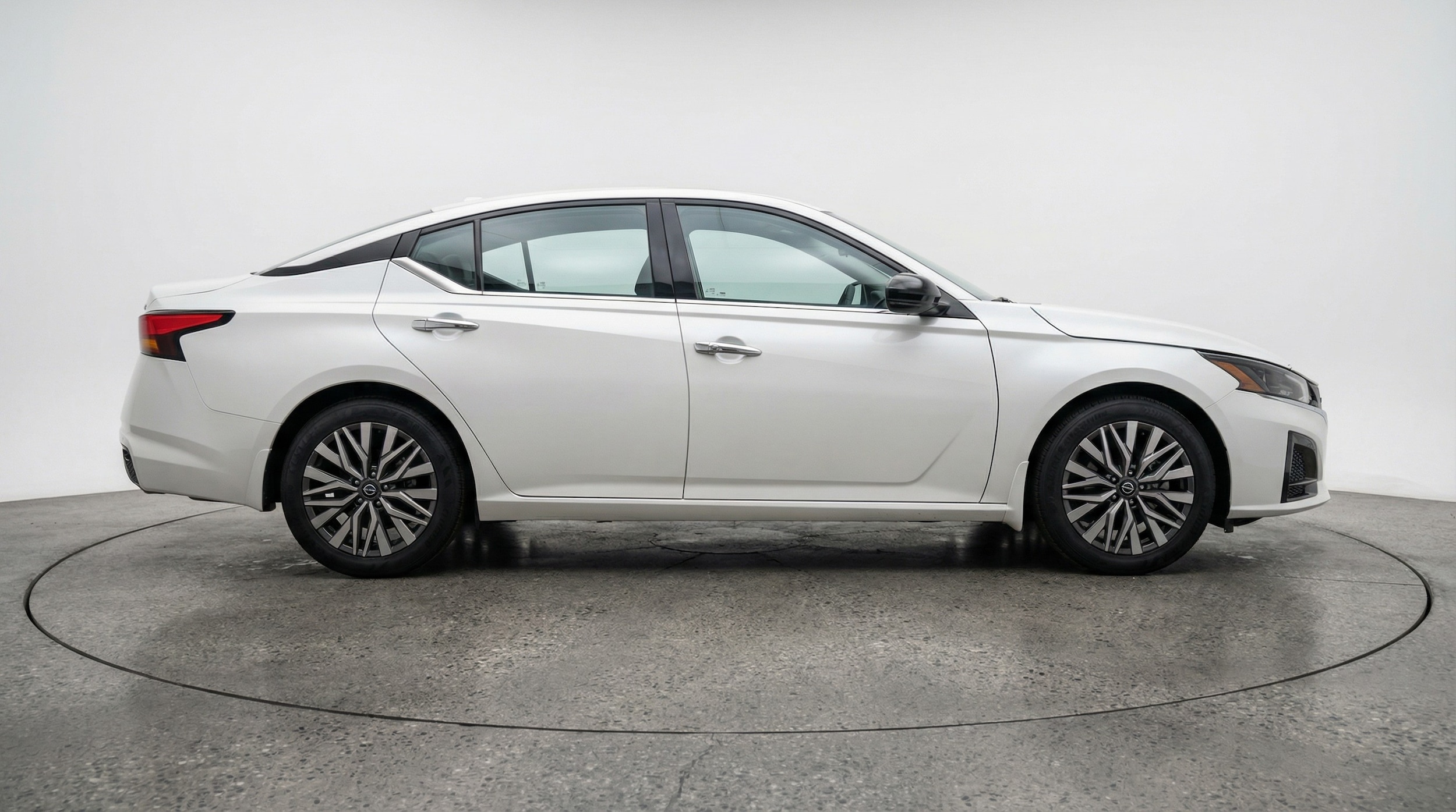 Thumbnail: 2025 Nissan Altima - 8