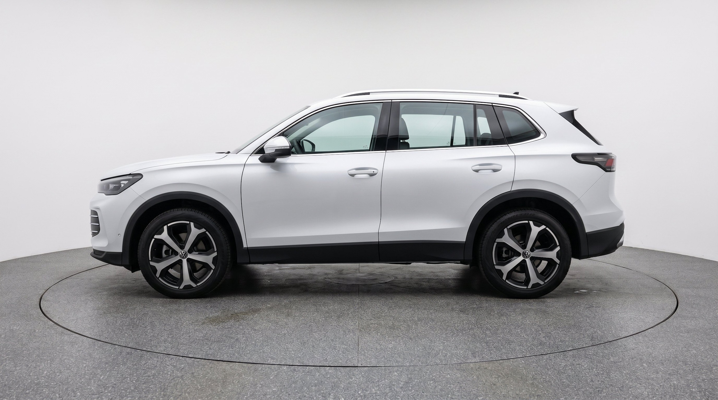 Thumbnail: 2026 Volkswagen Tiguan - 5
