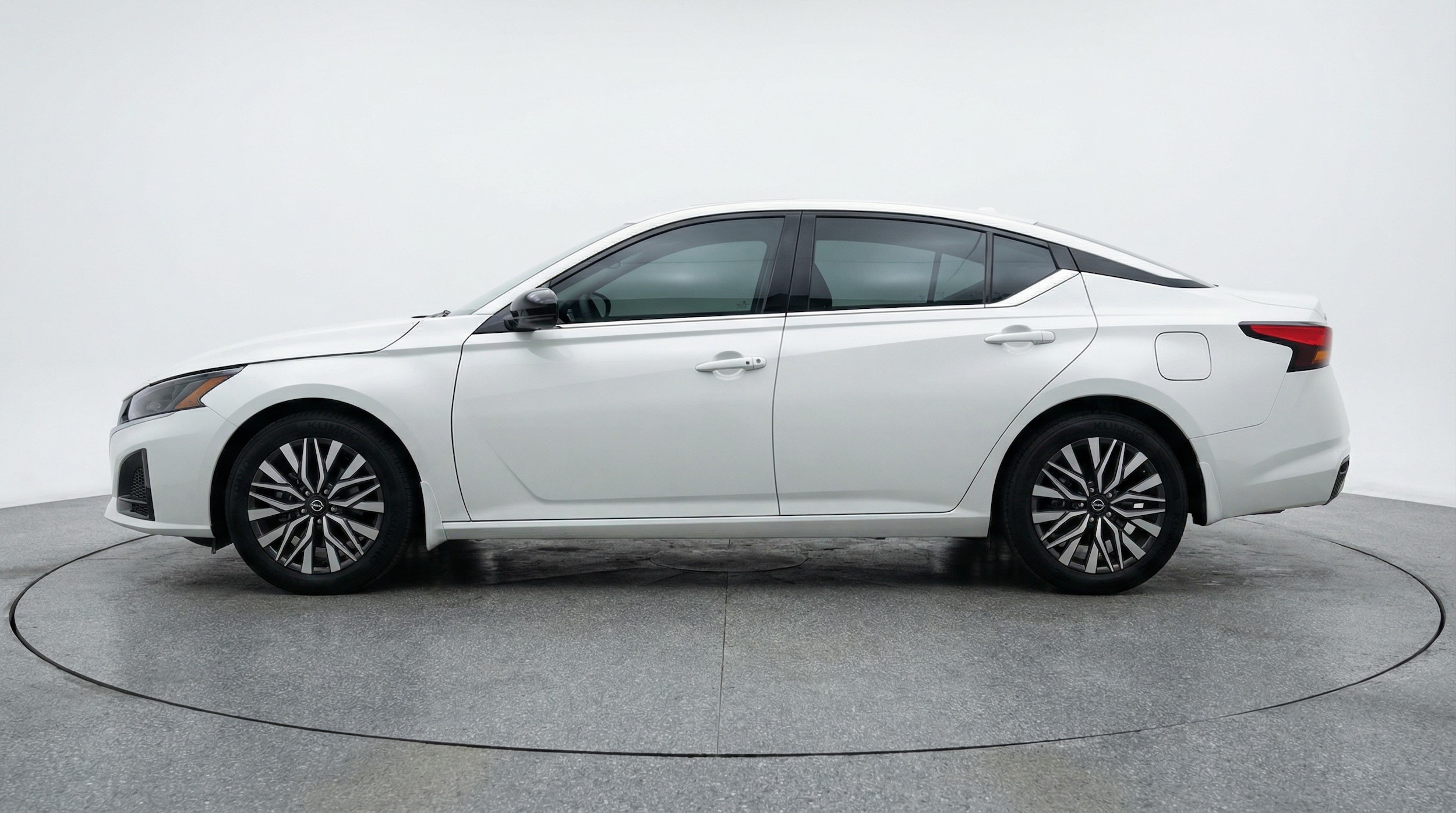 Thumbnail: 2025 Nissan Altima - 4