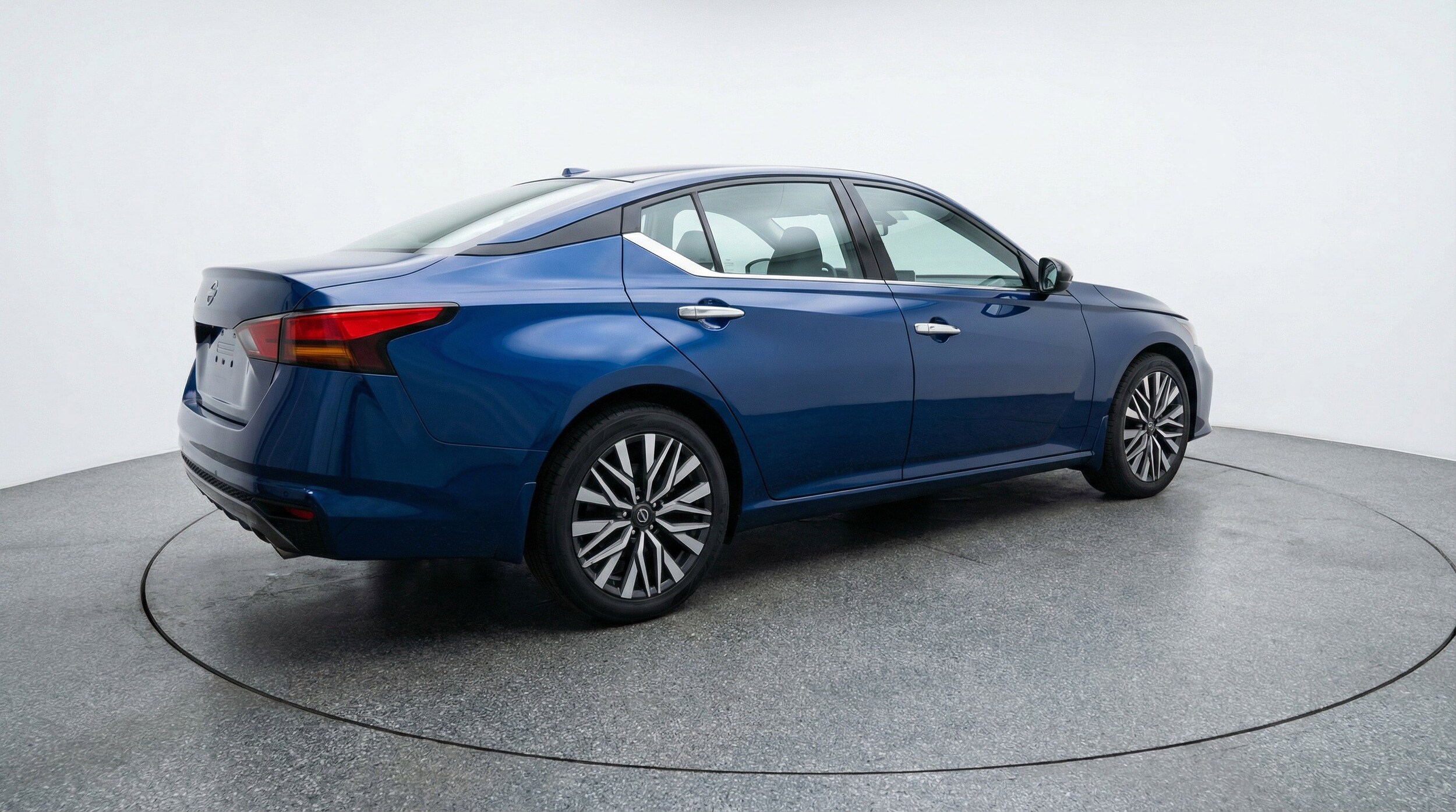 Thumbnail: 2025 Nissan Altima - 9