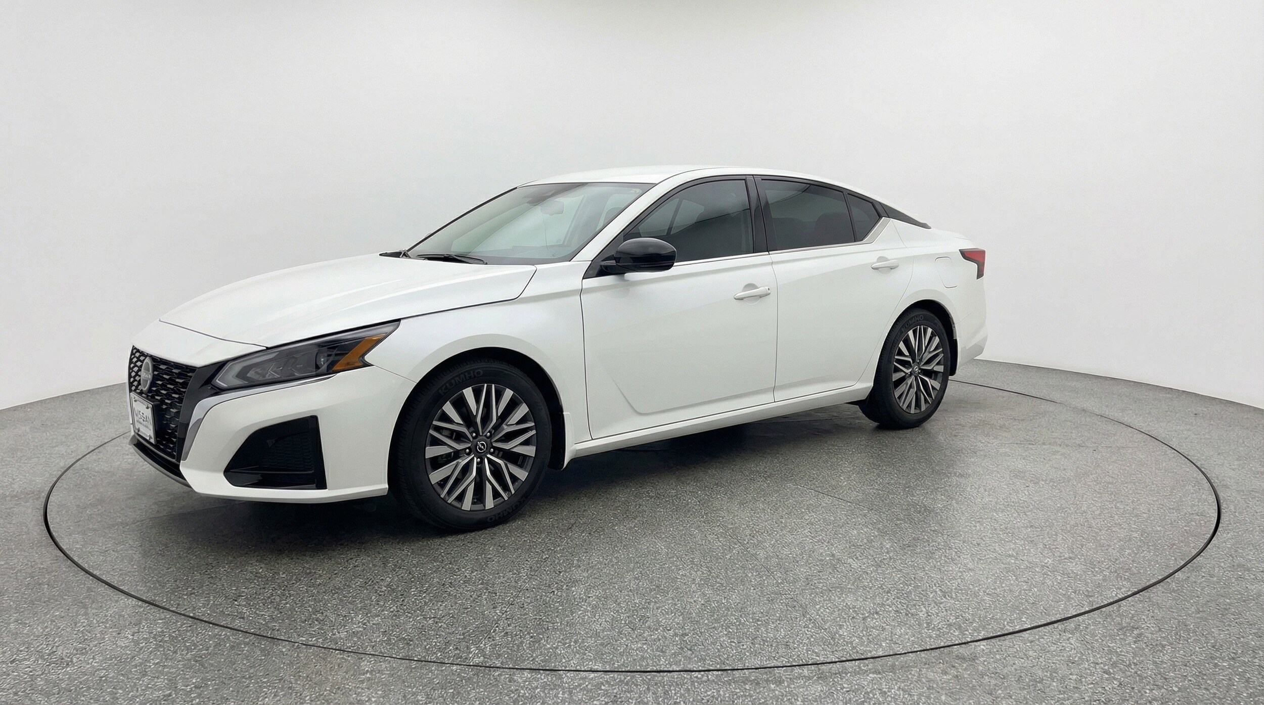 Thumbnail: 2025 Nissan Altima - 3