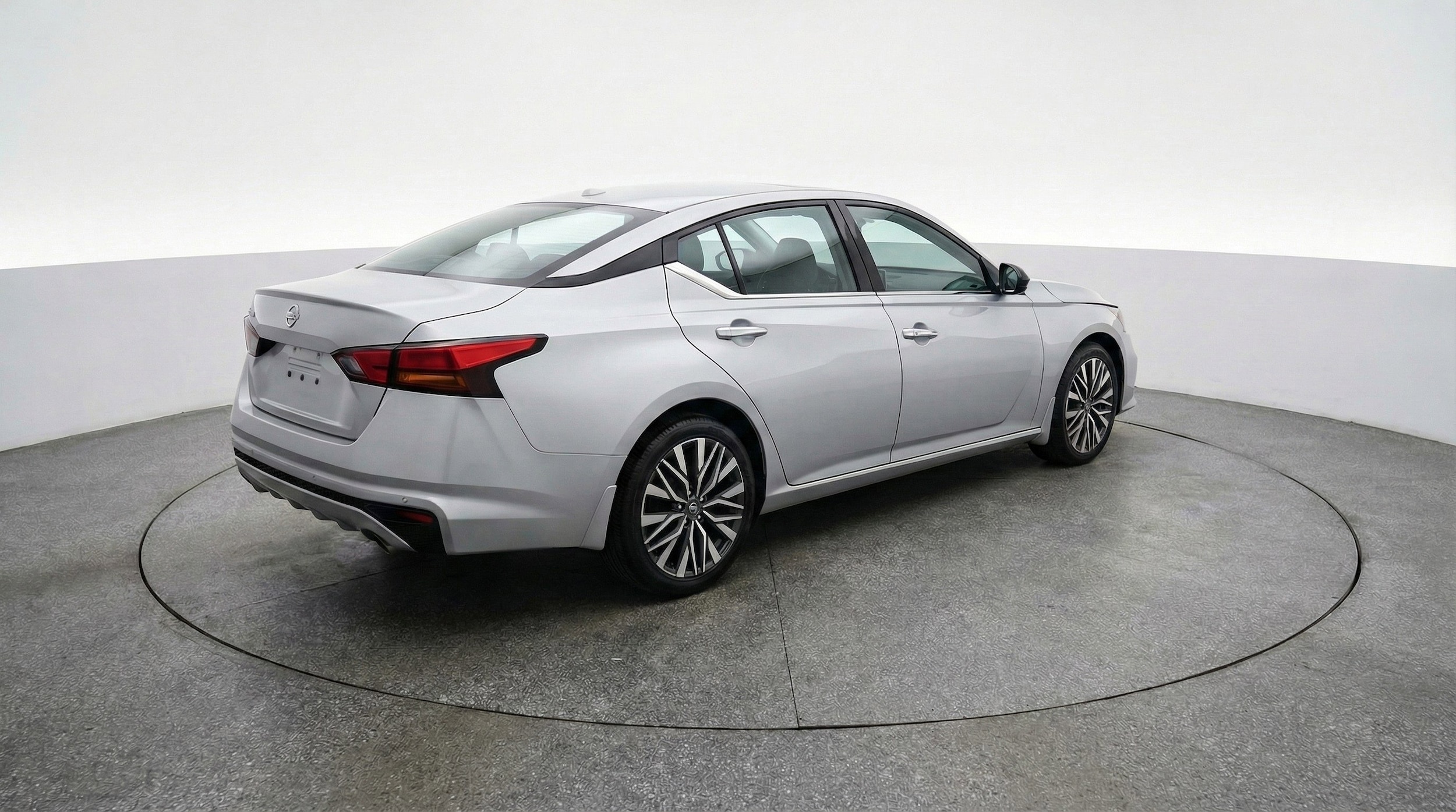 Thumbnail: 2025 Nissan Altima - 9