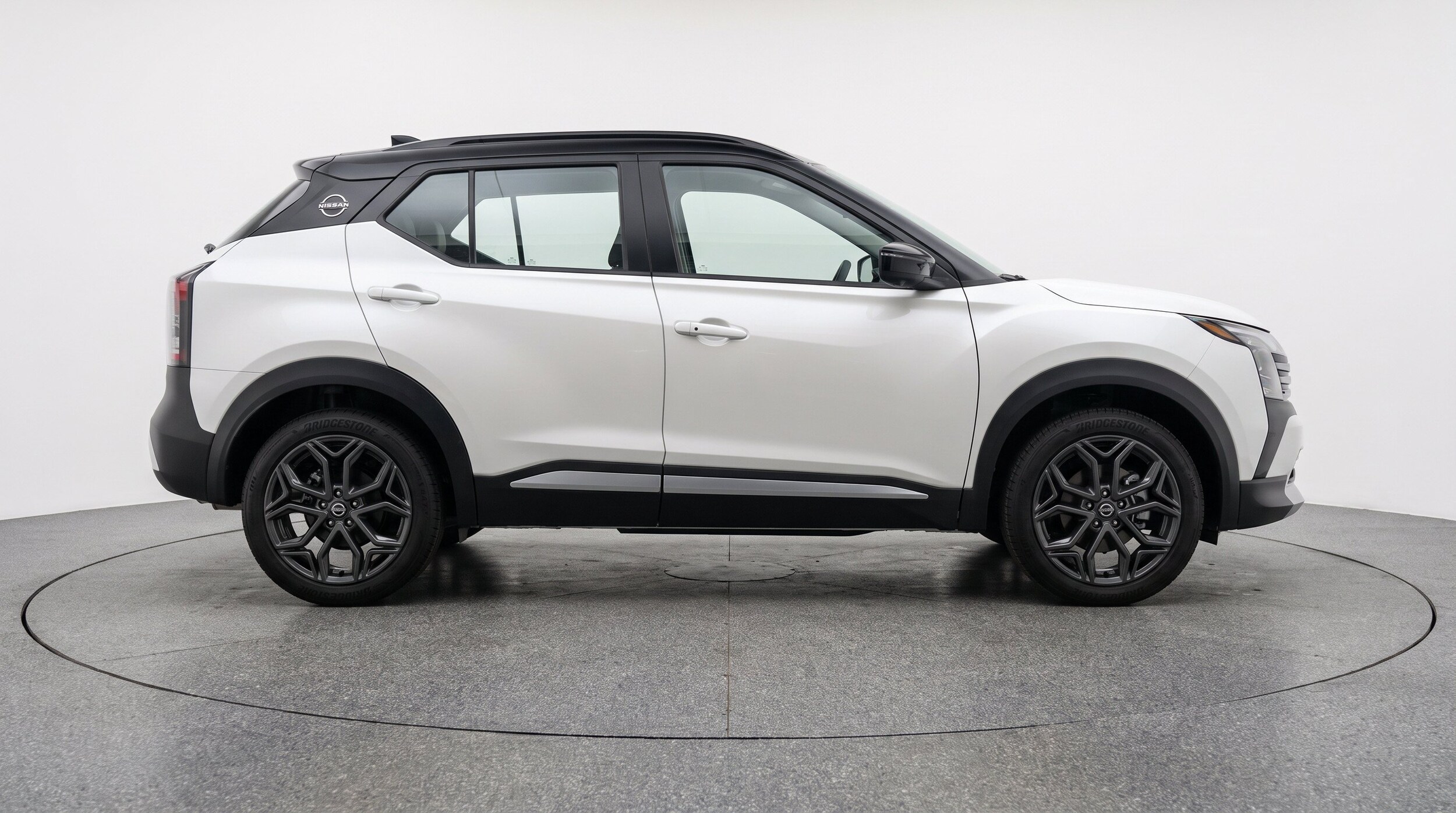 Thumbnail: 2026 Nissan Kicks - 10