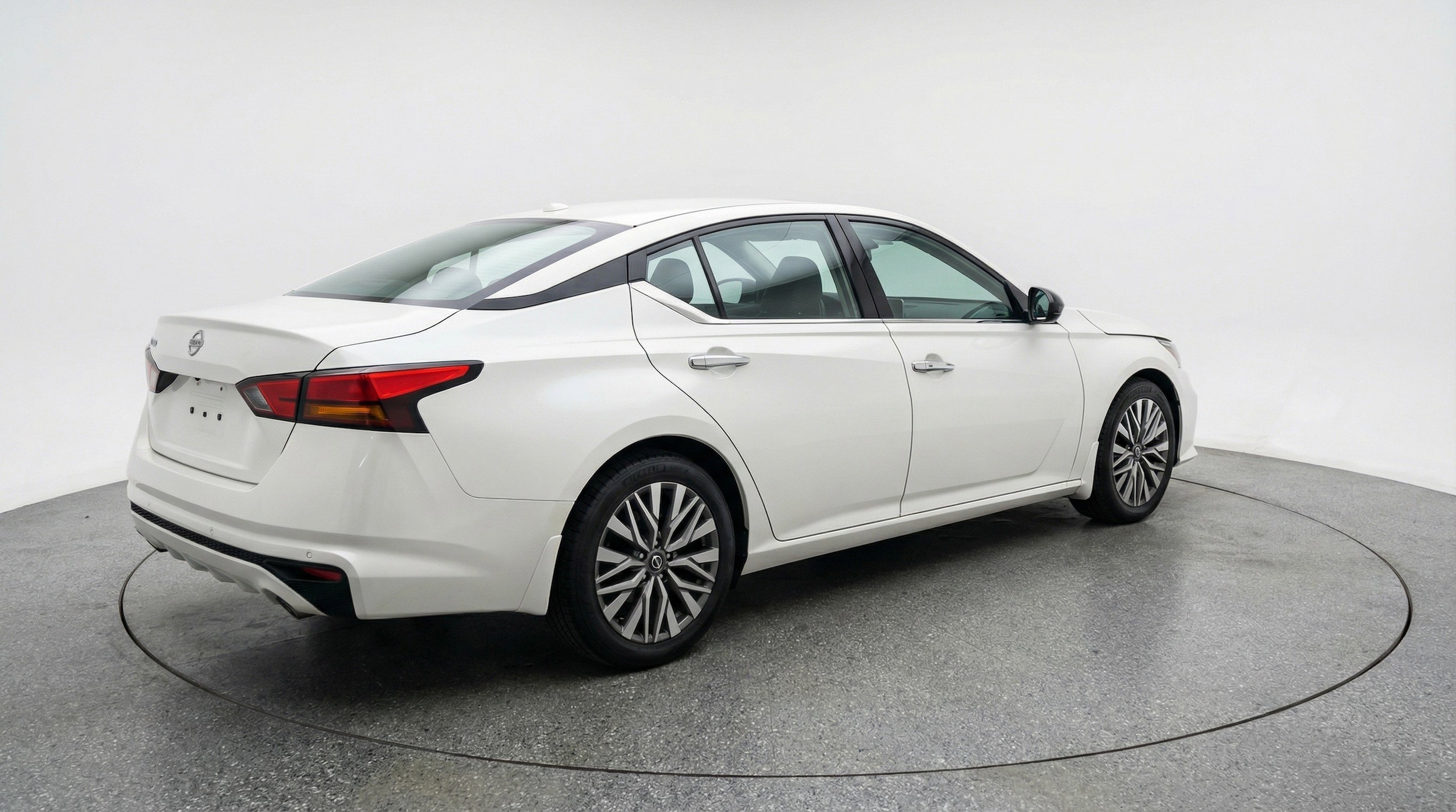 Thumbnail: 2025 Nissan Altima - 9