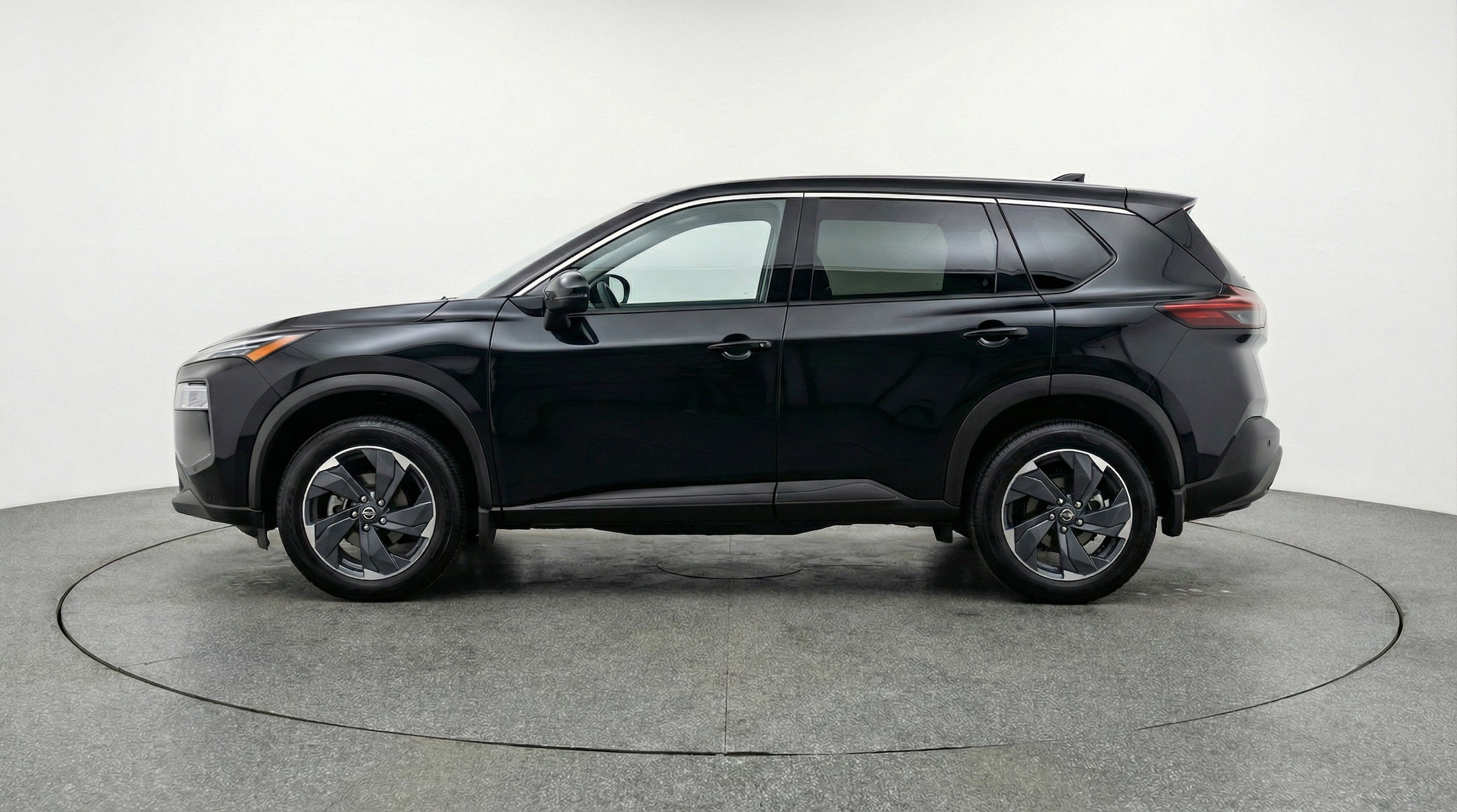 Thumbnail: 2025 Nissan Rogue - 5