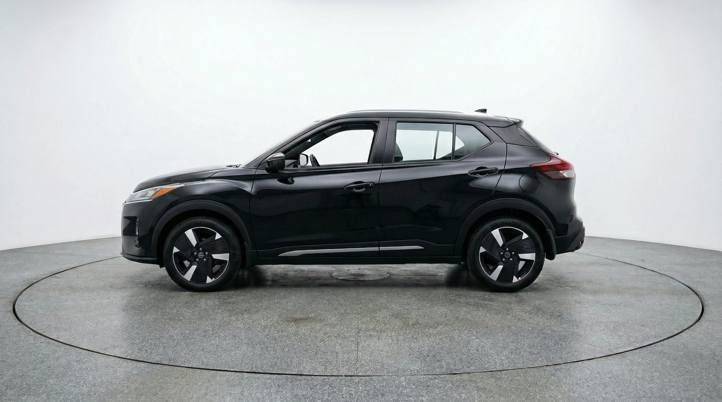 Thumbnail: 2026 Nissan Kicks - 5