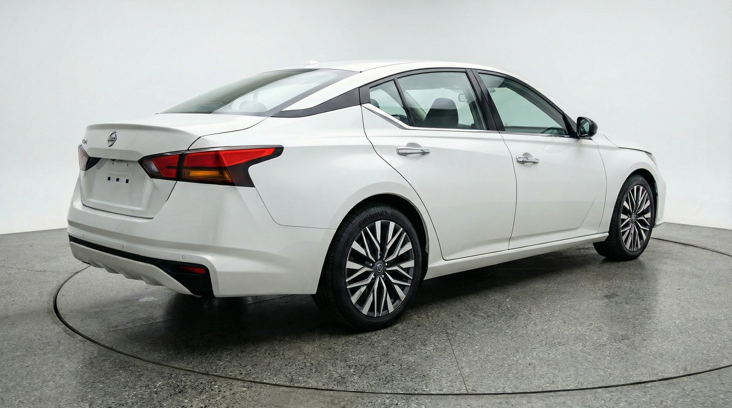 Thumbnail: 2025 Nissan Altima - 9