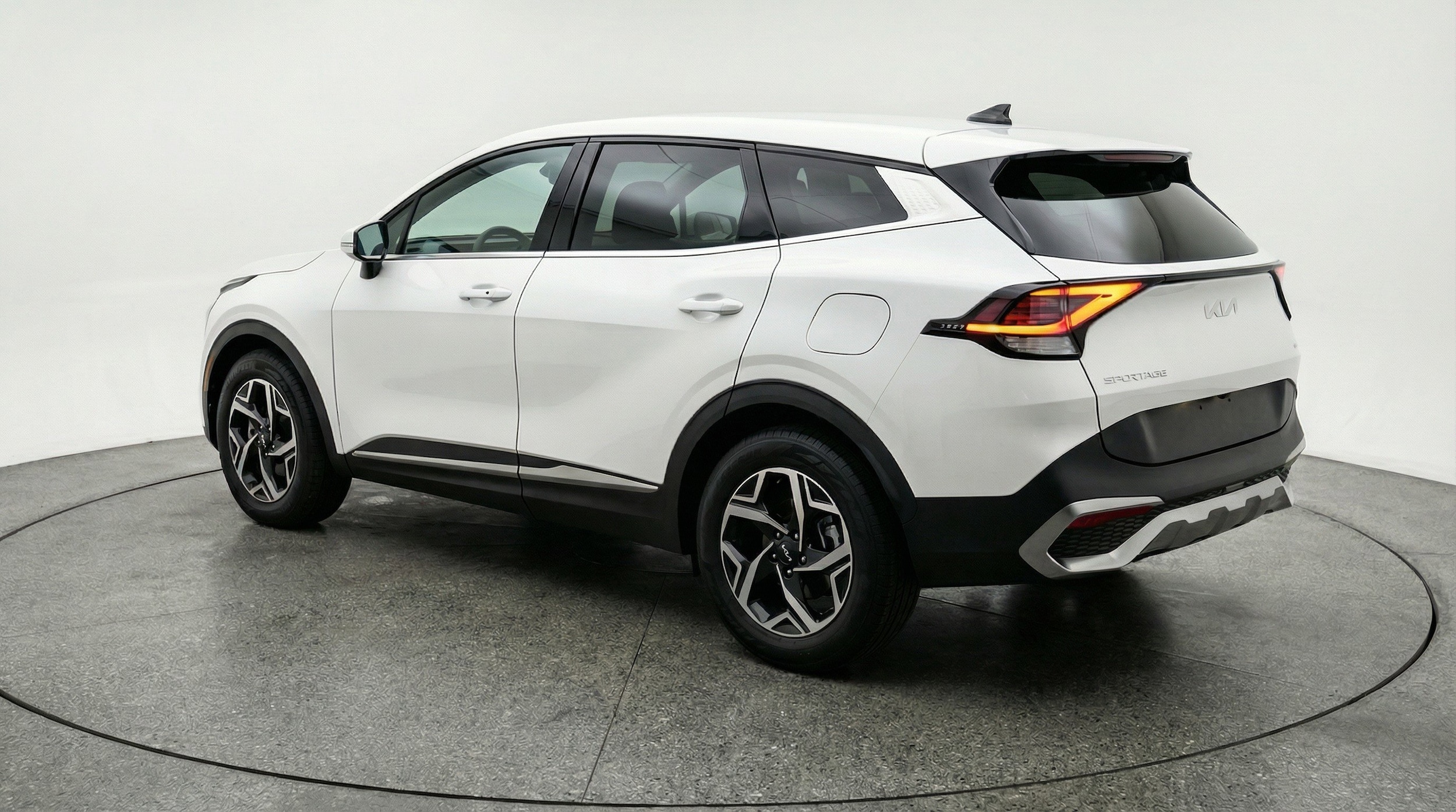 Thumbnail: 2025 Kia Sportage - 6