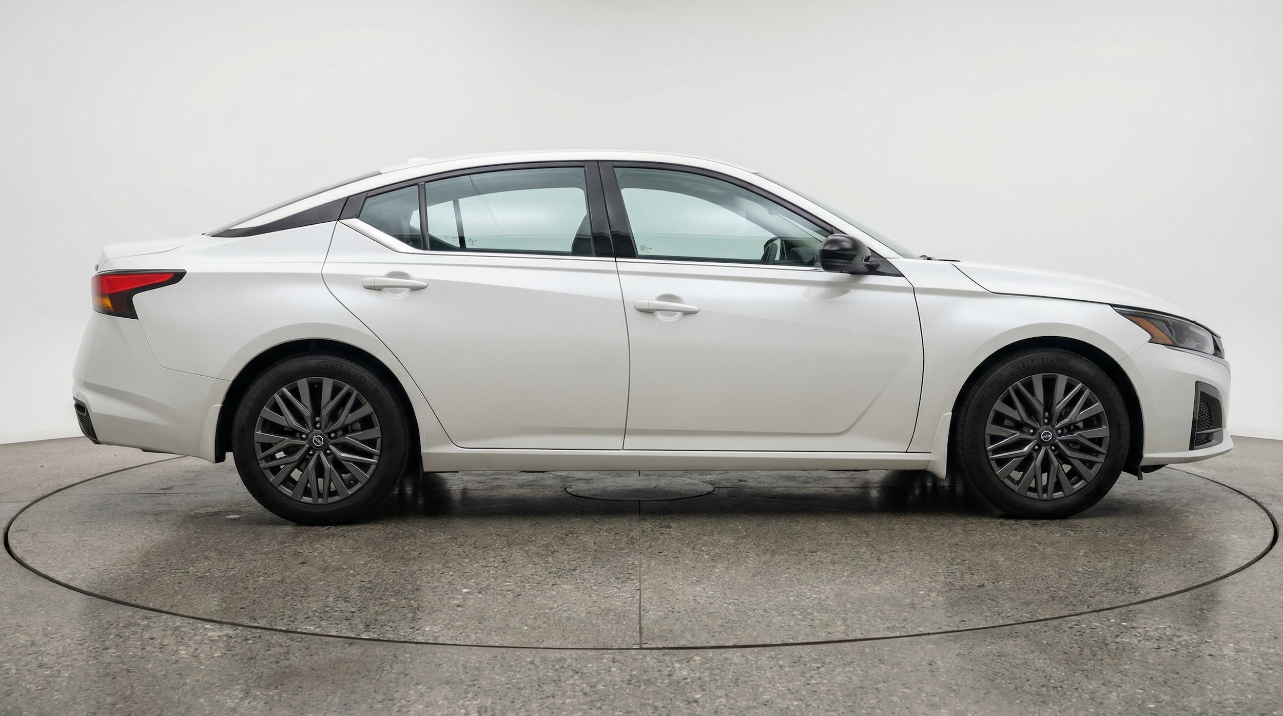 Thumbnail: 2025 Nissan Altima - 8