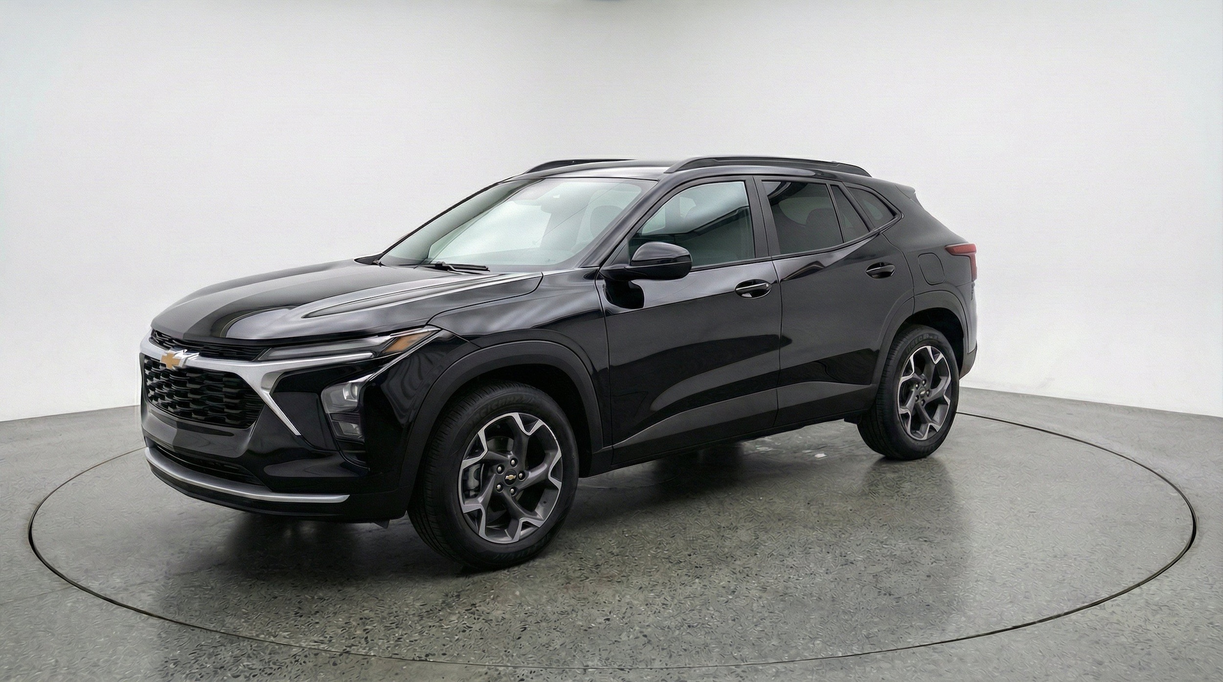 Thumbnail: 2025 Chevrolet Trax - 3