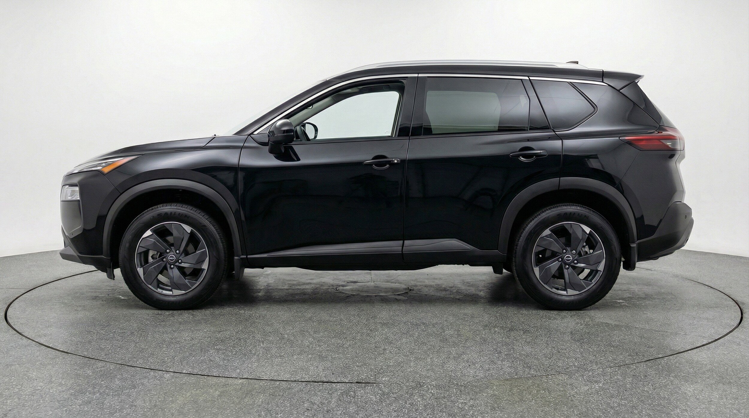 Thumbnail: 2025 Nissan Rogue - 5