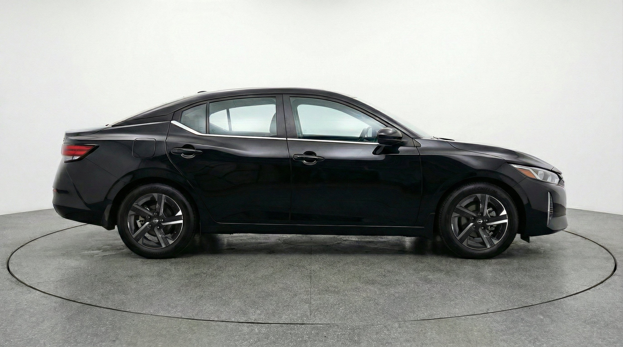 Thumbnail: 2025 Nissan Sentra - 11