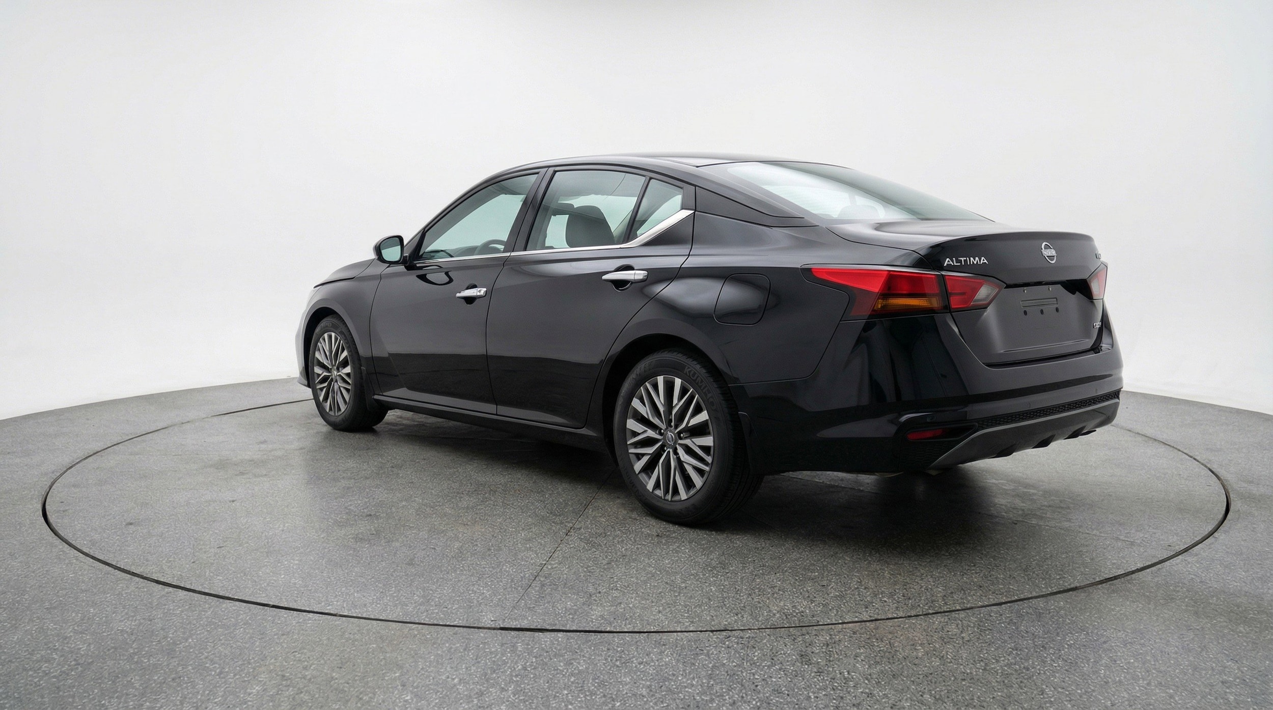 Thumbnail: 2025 Nissan Altima - 6
