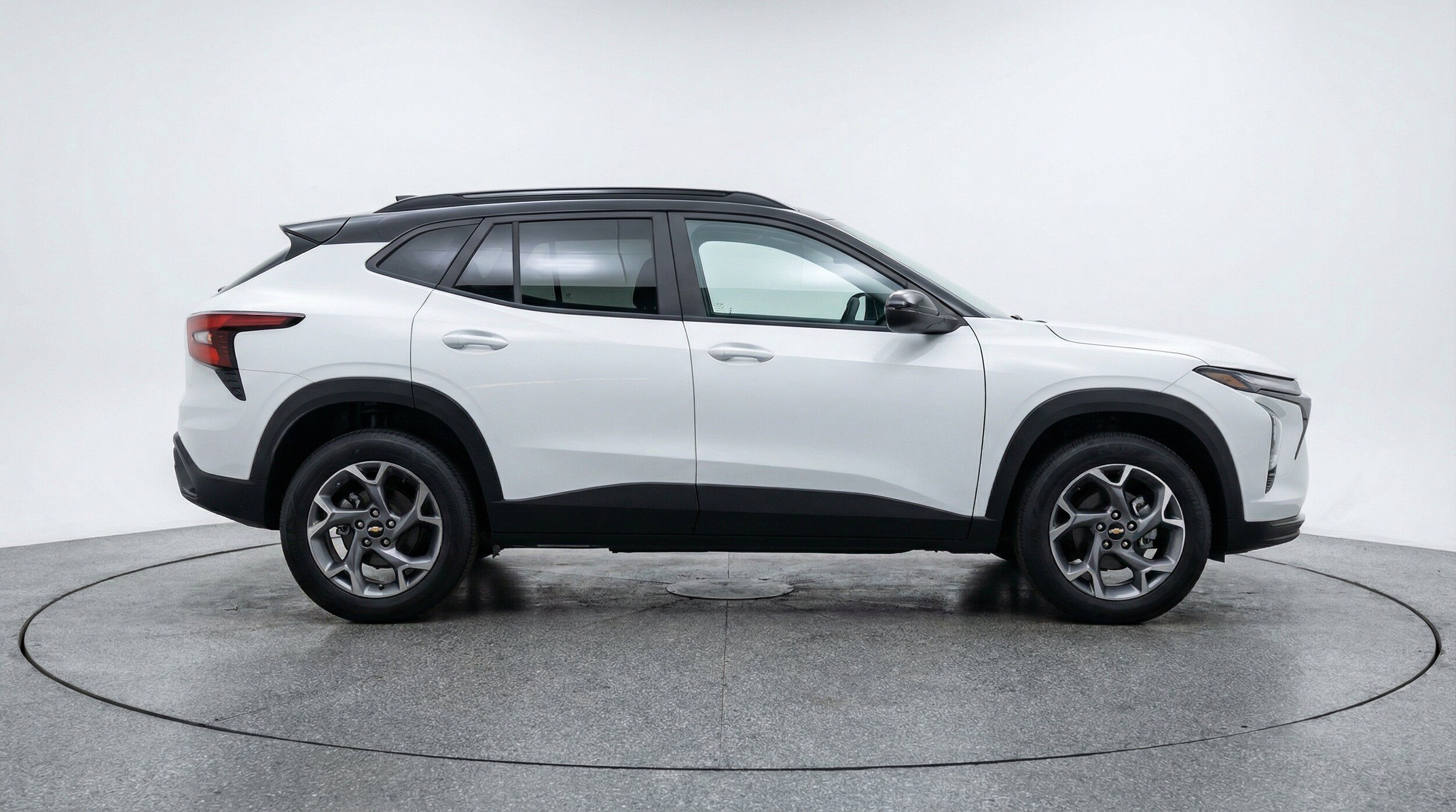 Thumbnail: 2025 Chevrolet Trax - 10