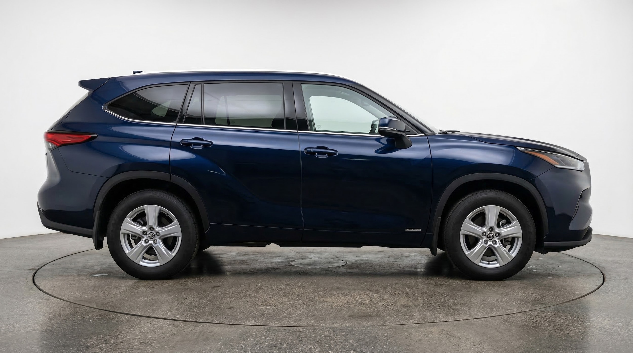 Thumbnail: 2025 Toyota Highlander - 8