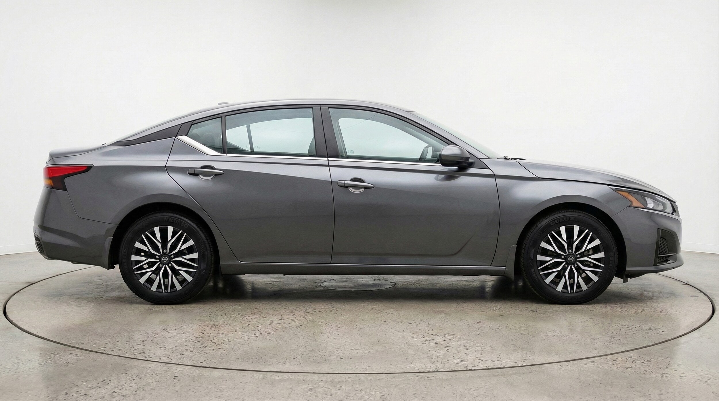 Thumbnail: 2025 Nissan Altima - 8