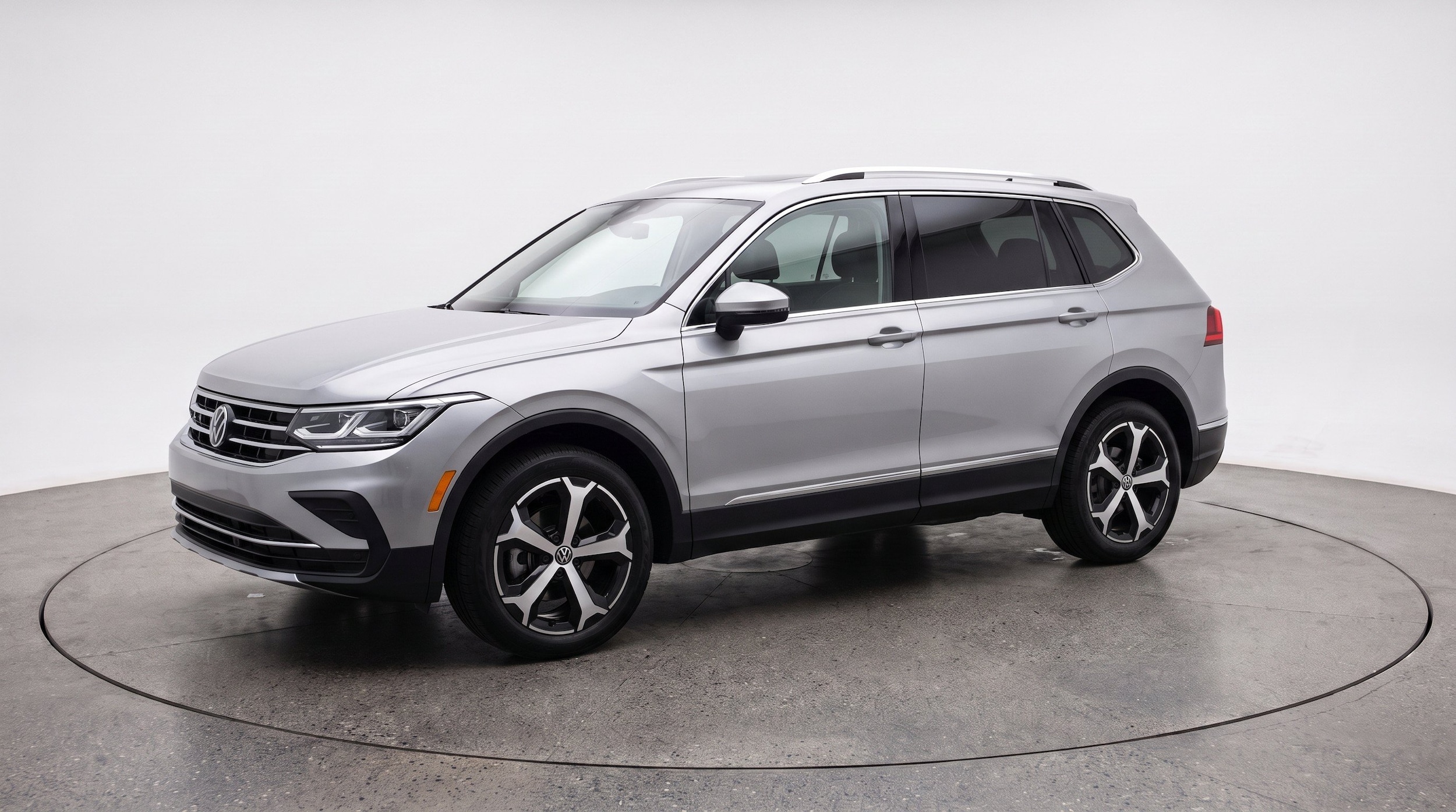Thumbnail: 2026 Volkswagen Tiguan - 3