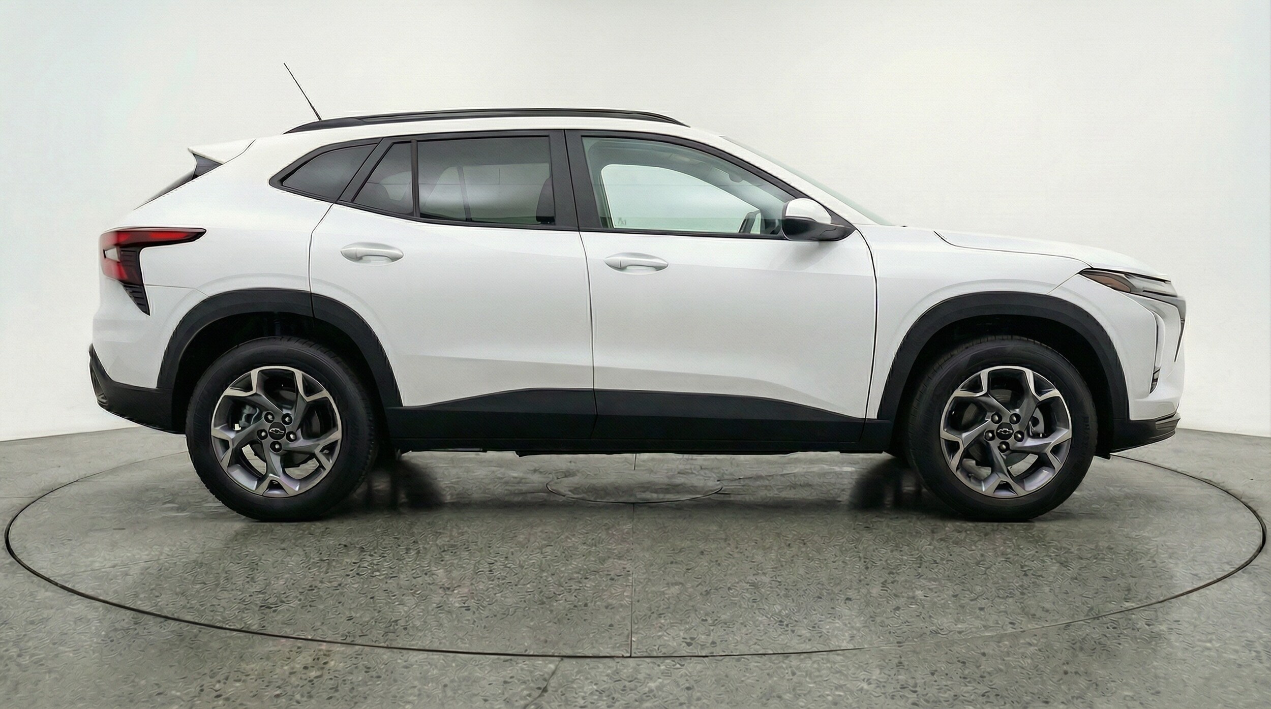 Thumbnail: 2025 Chevrolet Trax - 8