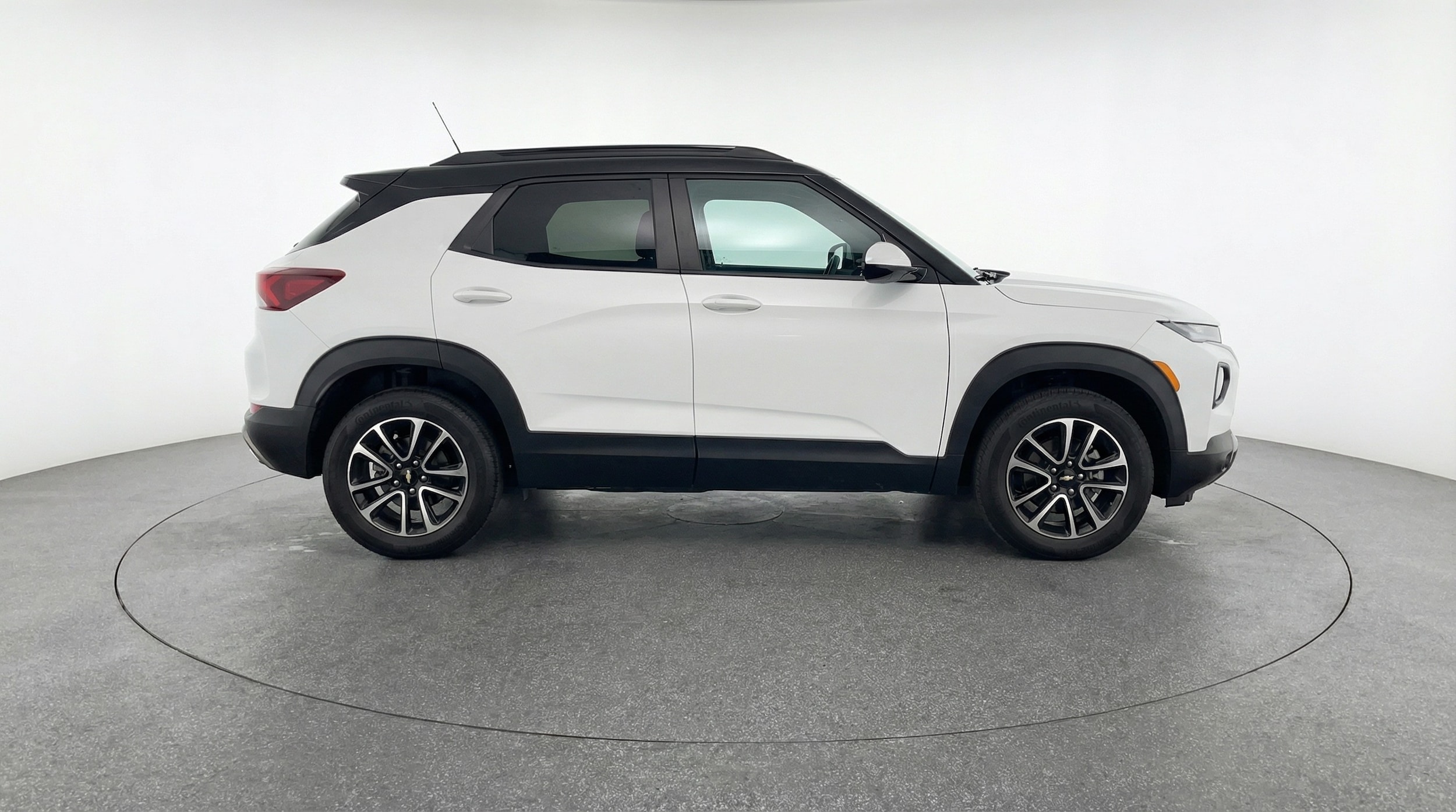 Thumbnail: 2025 Chevrolet TrailBlazer - 8