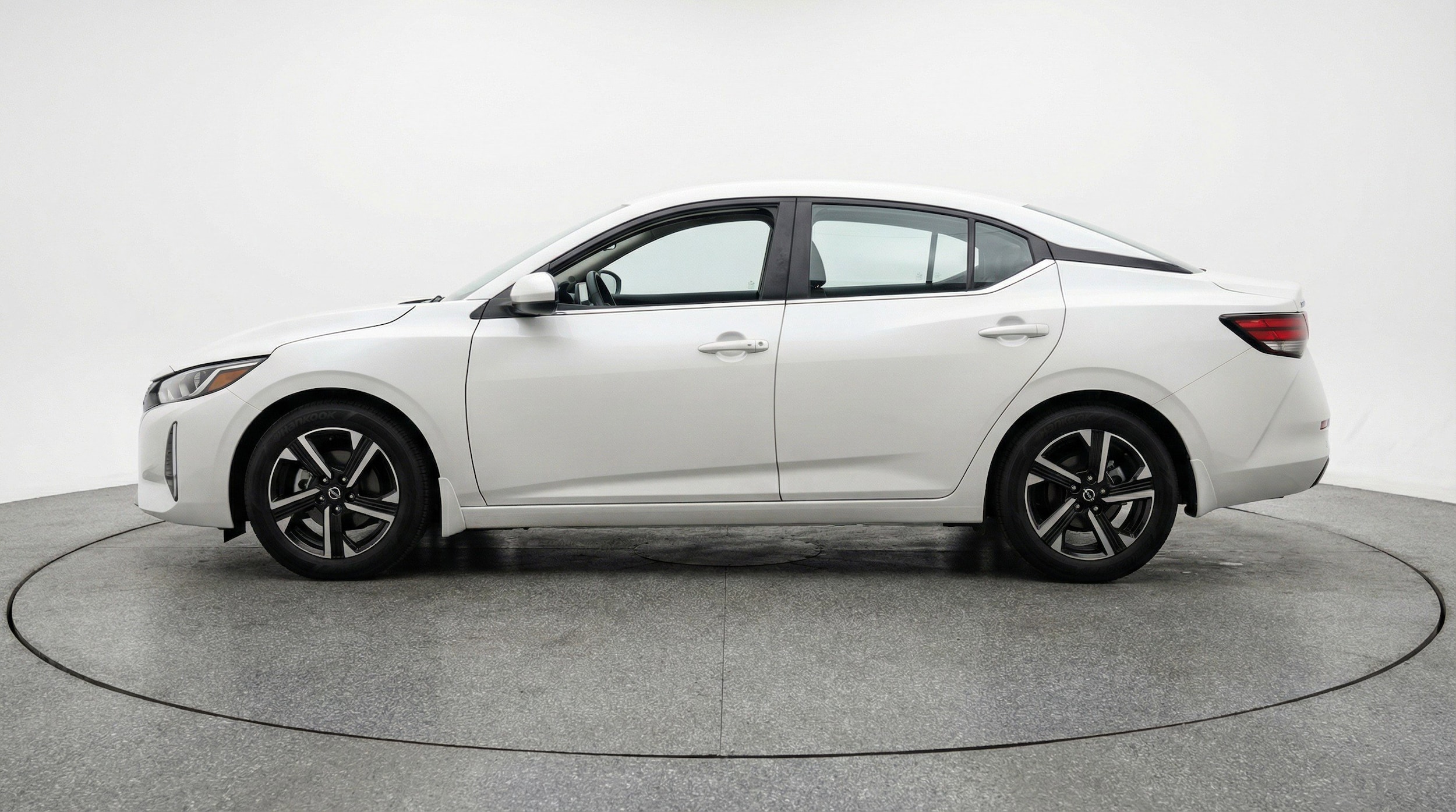 Thumbnail: 2025 Nissan Sentra - 5