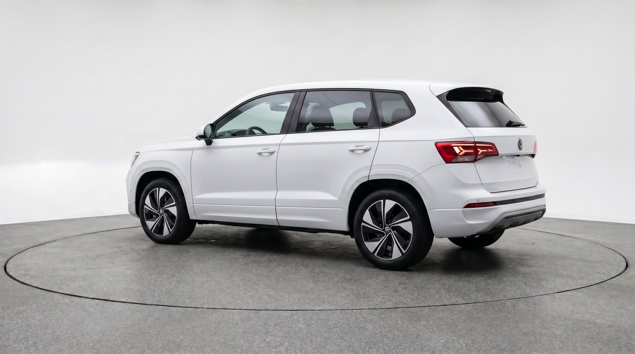 Thumbnail: 2026 Volkswagen Taos - 6
