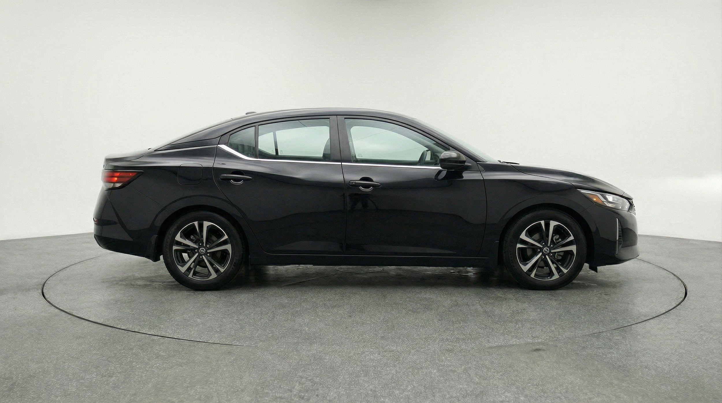 Thumbnail: 2025 Nissan Sentra - 10