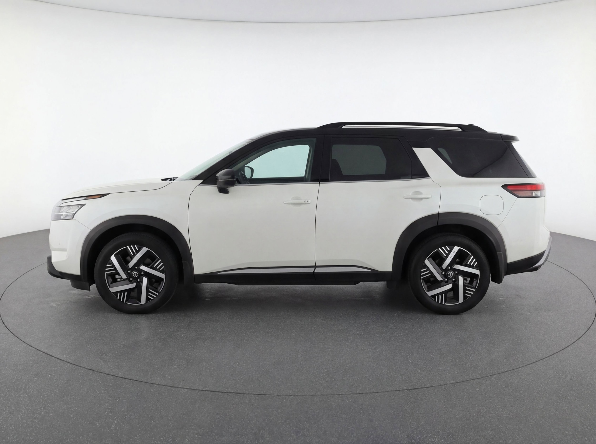 Thumbnail: 2025 Nissan Kicks - 5