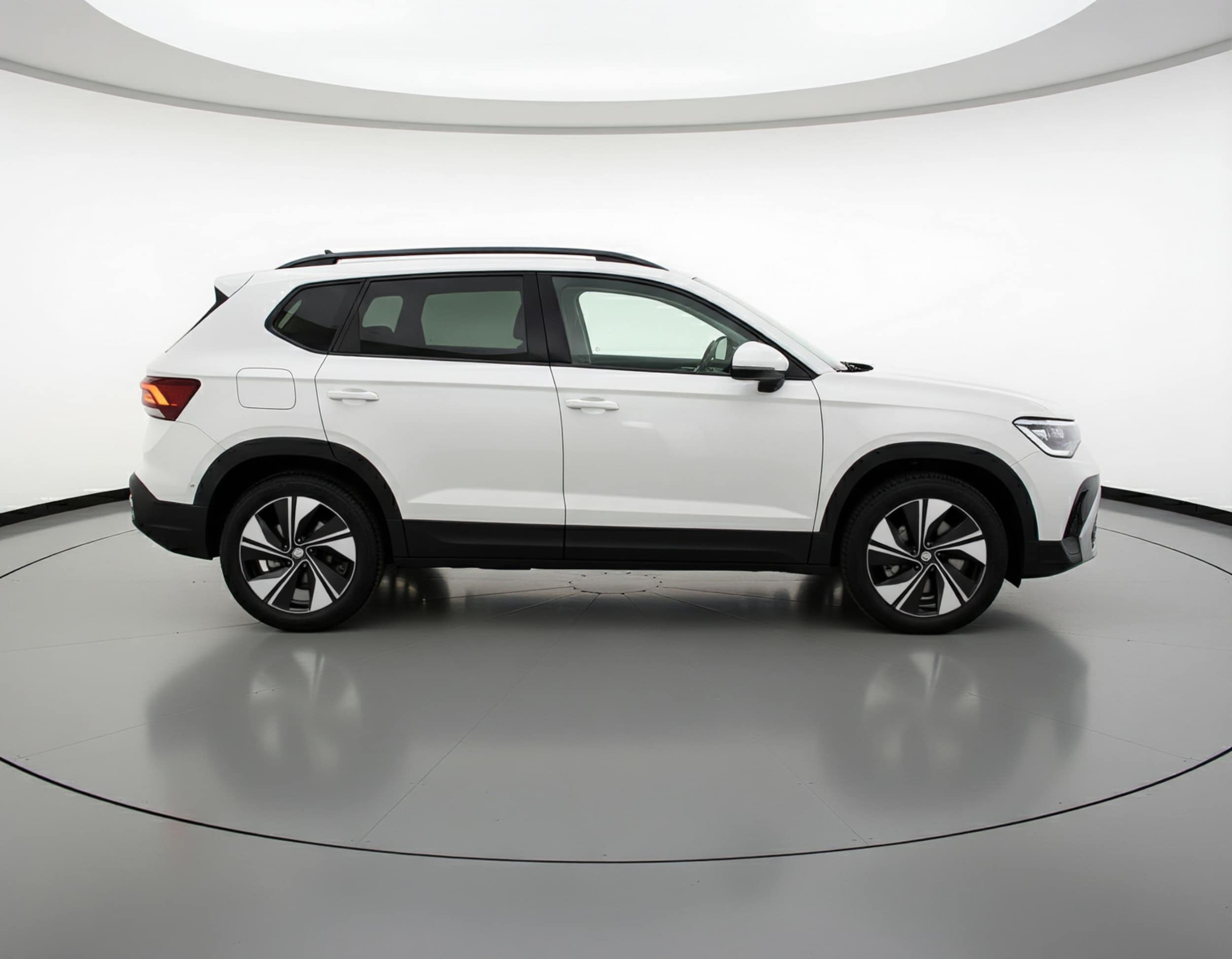 Thumbnail: 2025 Volkswagen Taos - 8